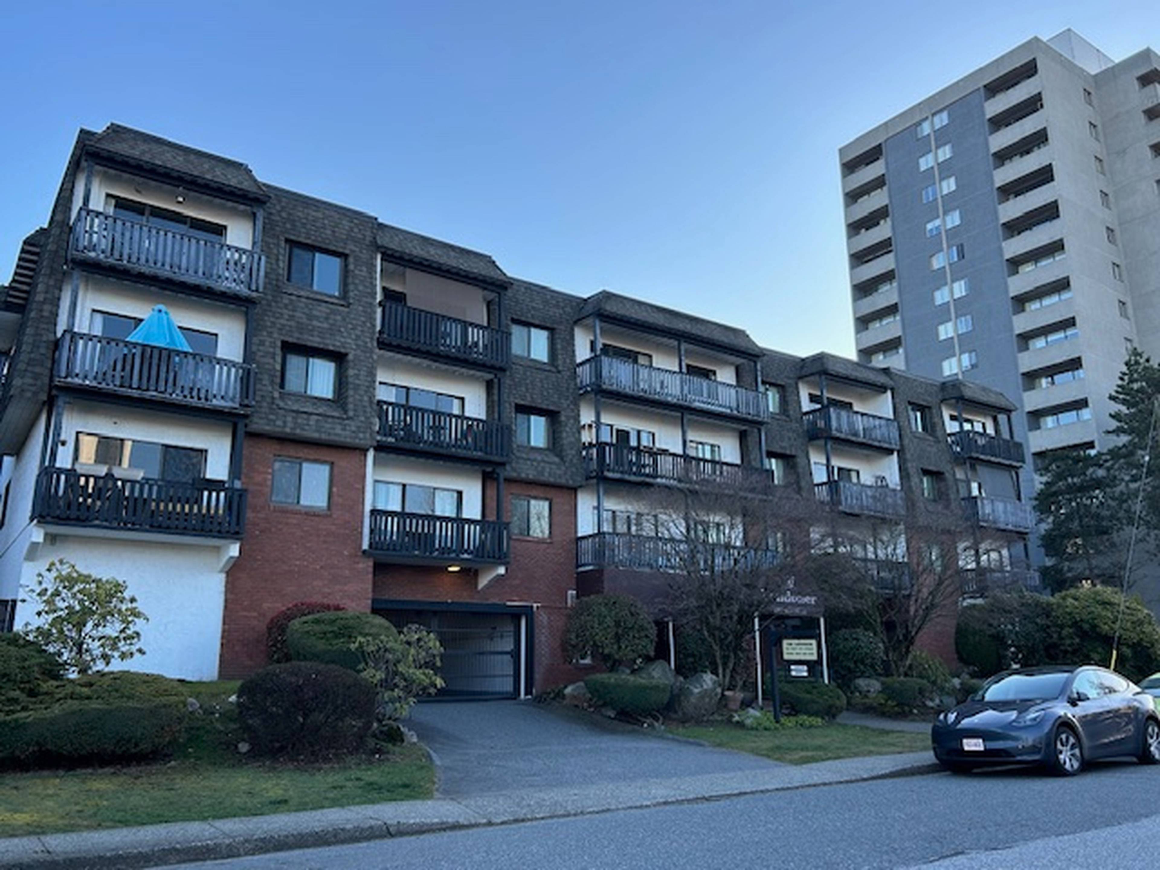 1 ch.  · 1 s. de bains for rent $2,357 / mois