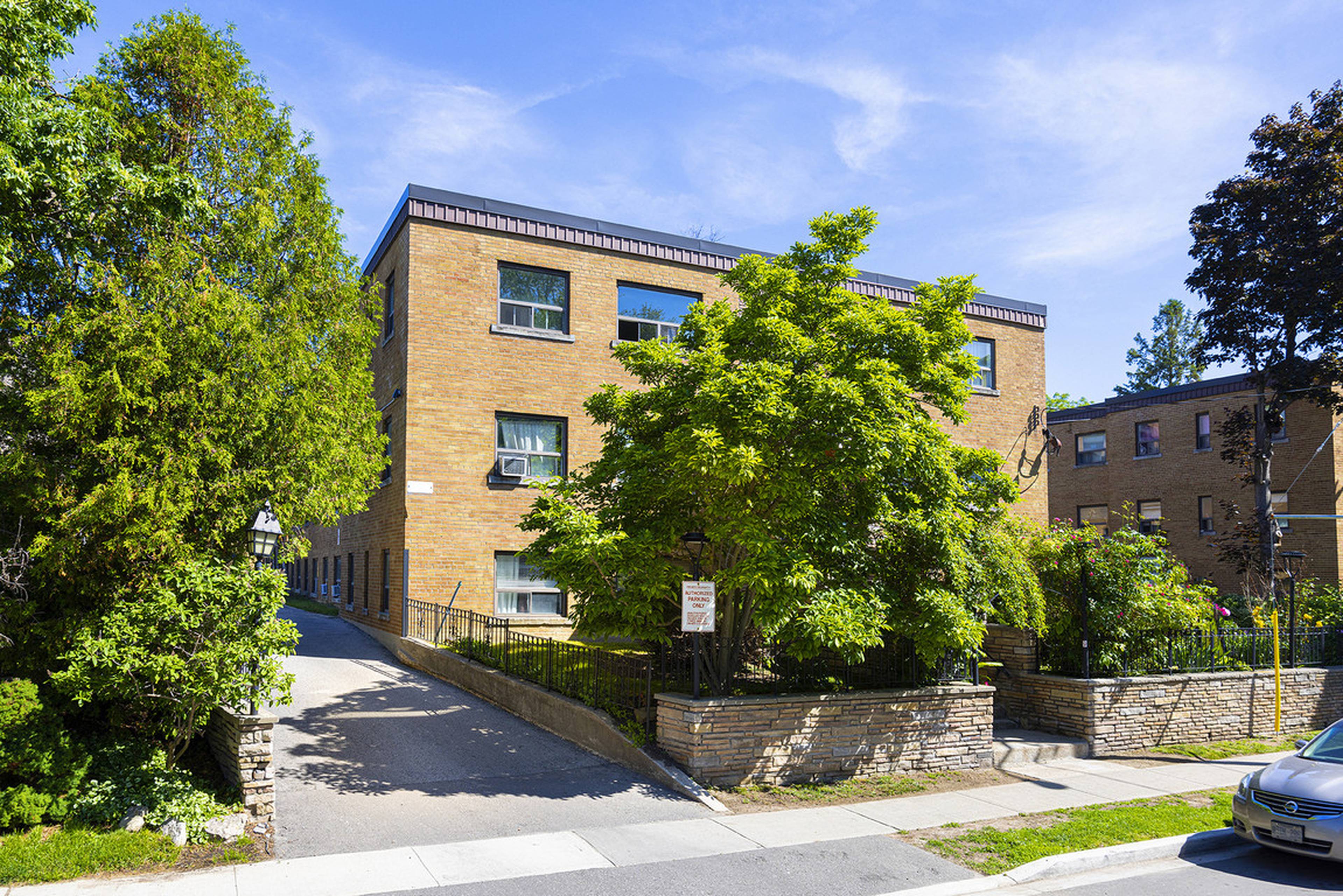 1 室  · 1 卫 for rent $1,751 / 月