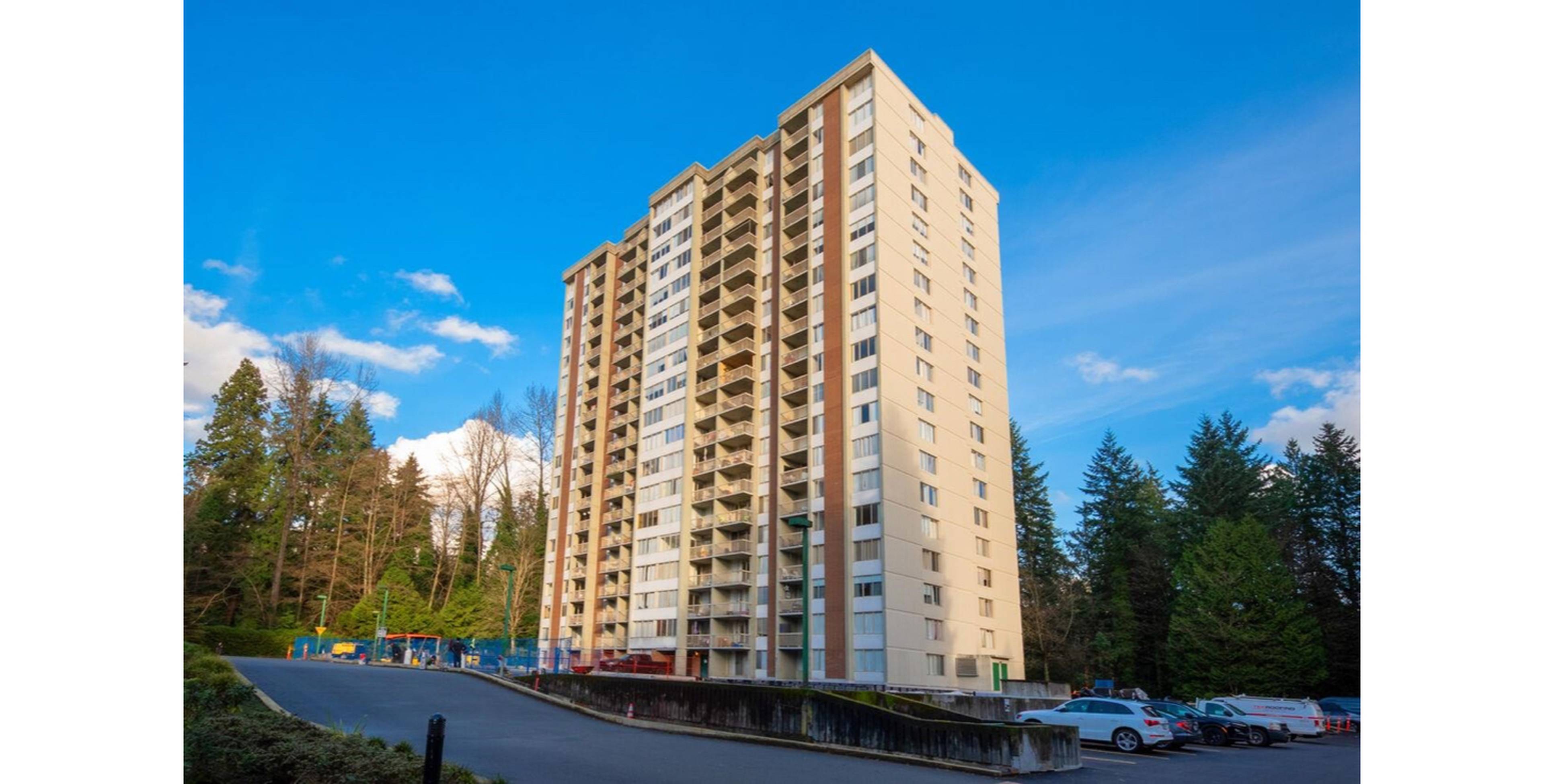 2 ch.  · 1 s. de bains for rent $2,850 / mois