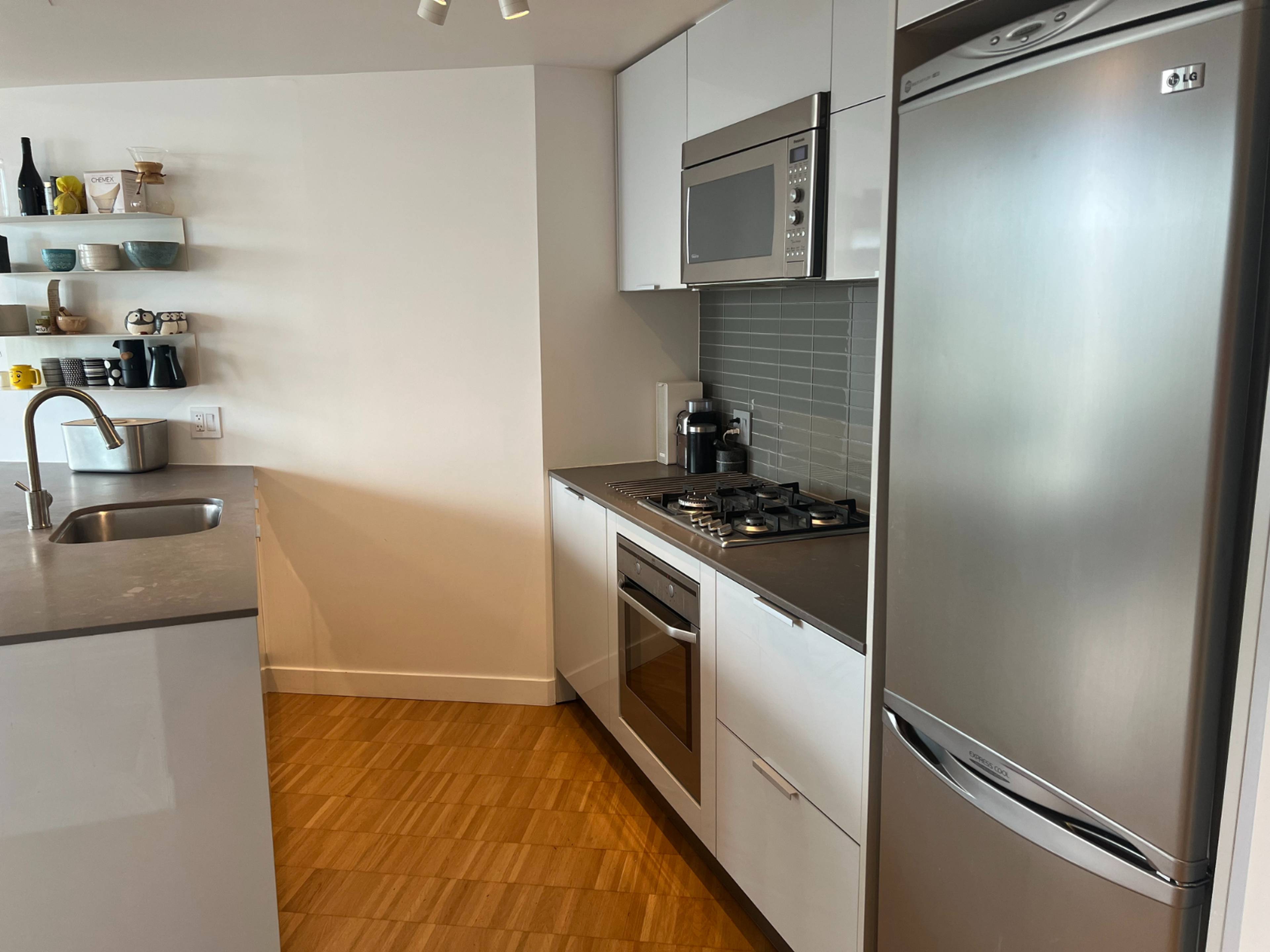 1 ch.  · 1 s. de bains for rent $2,750 / mois
