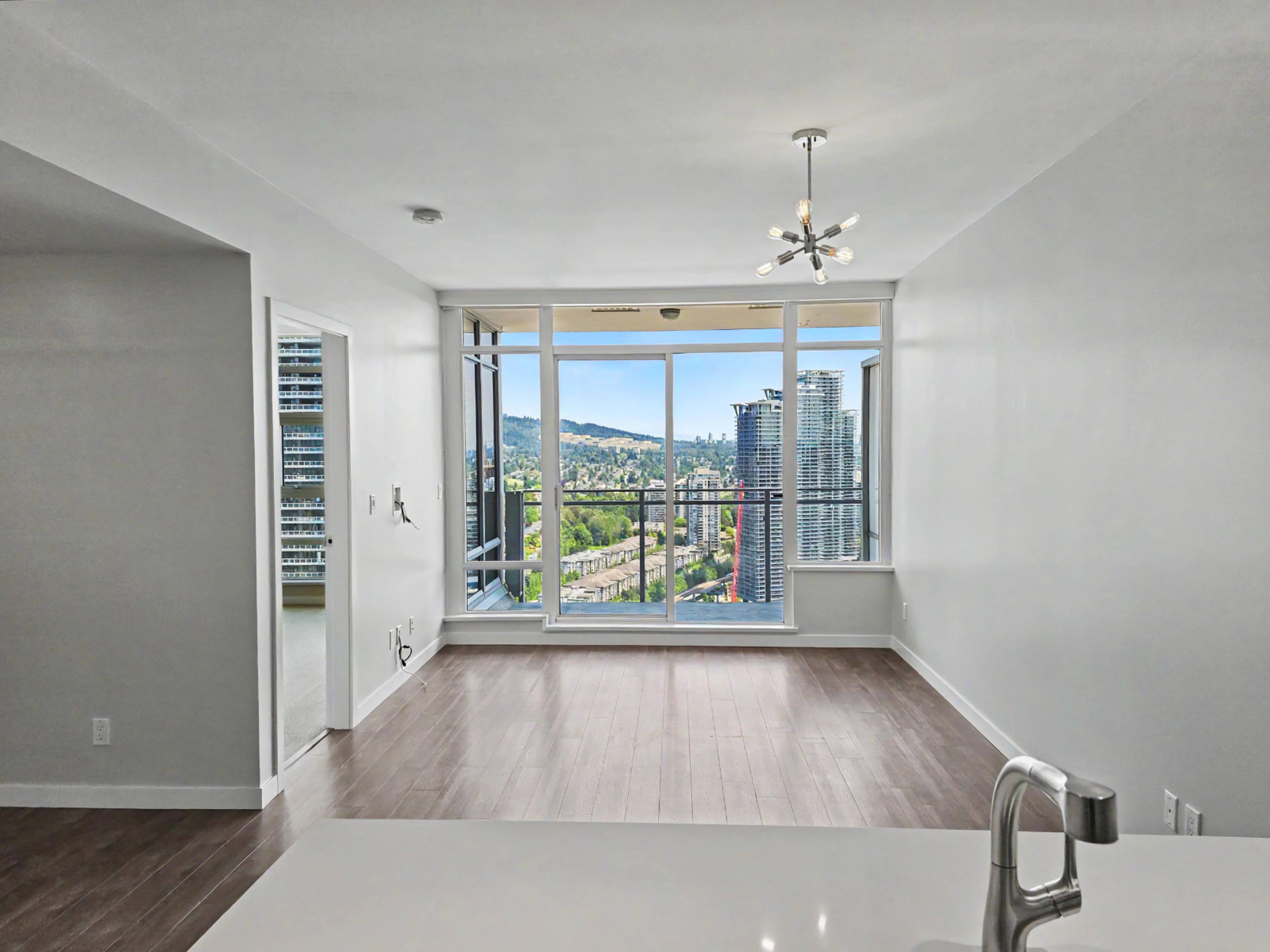 1 室  · 1 卫 for rent $2,300 / 月