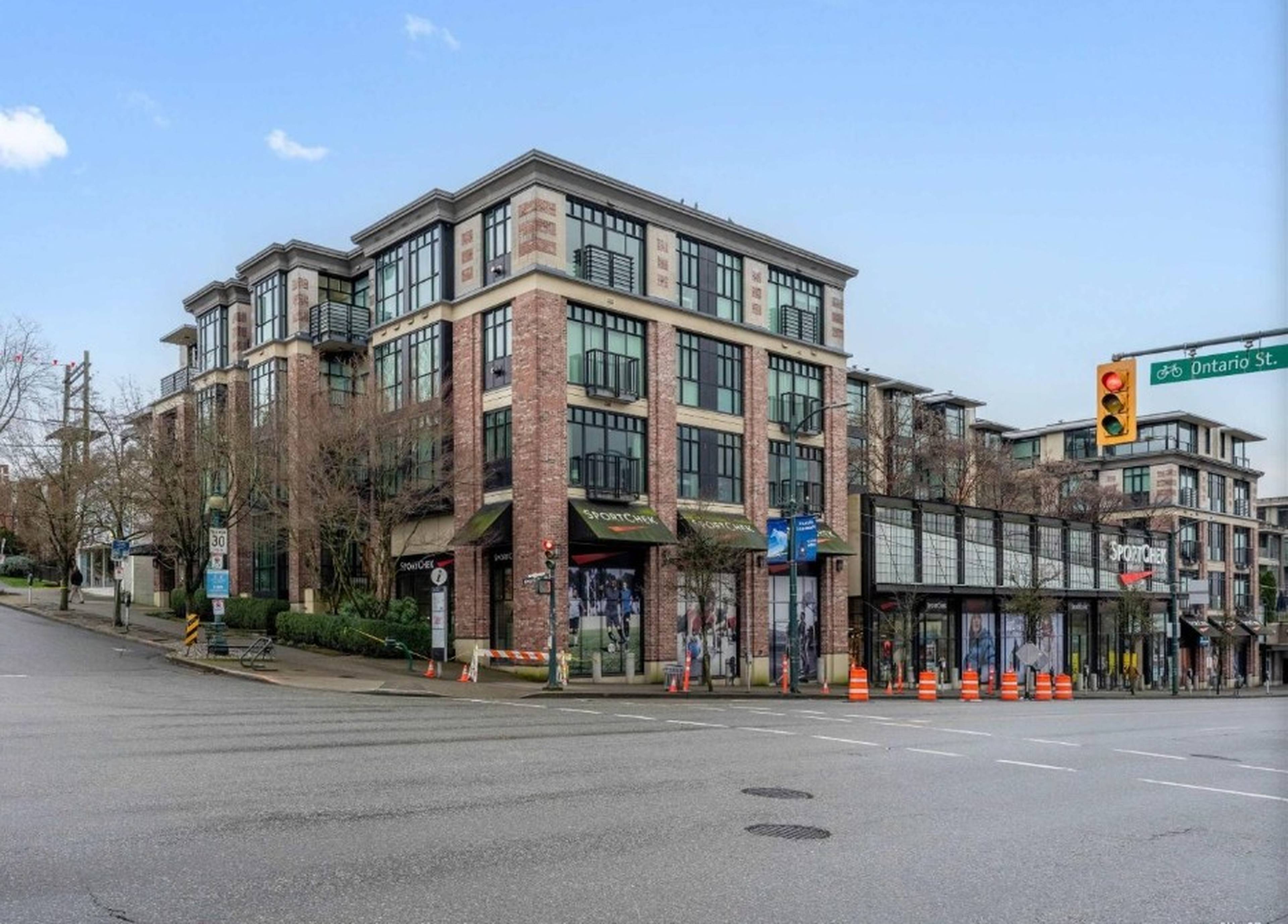 1 室  · 1 卫 for rent $2,100 / 月