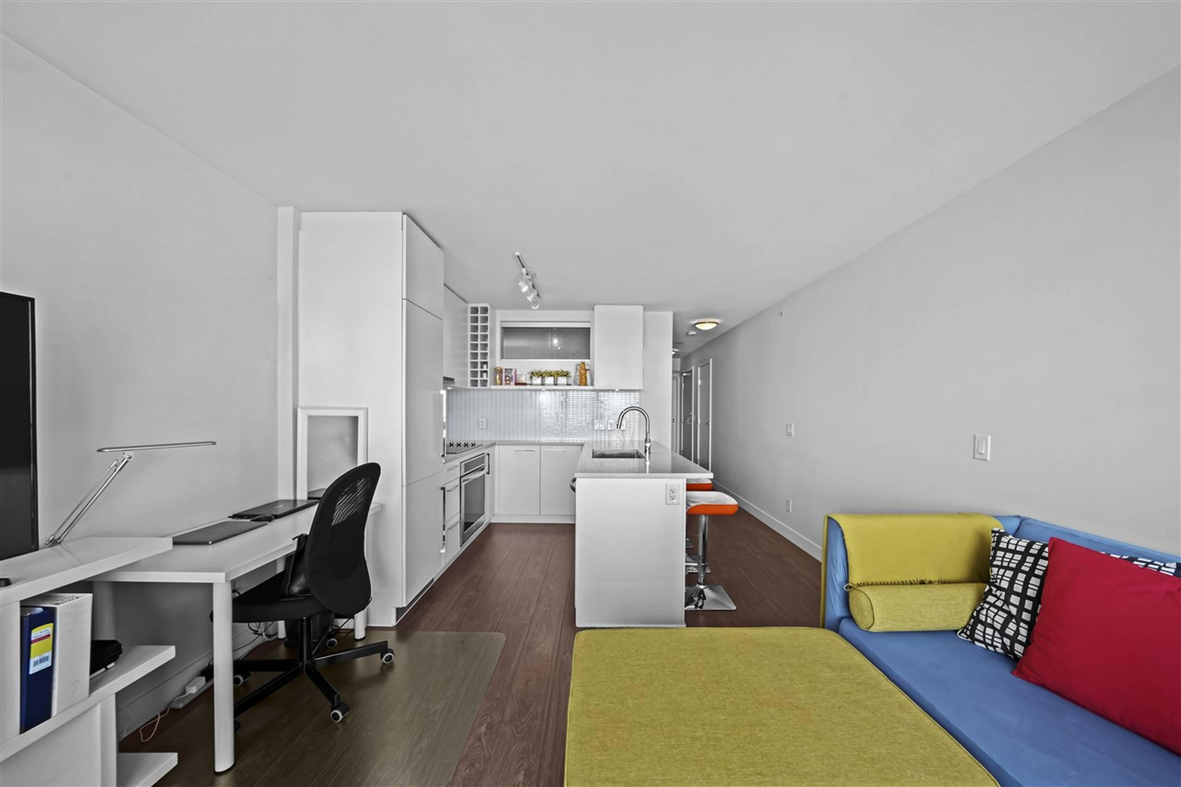 1 ch.  · 1 s. de bains for rent $1,950 / mois