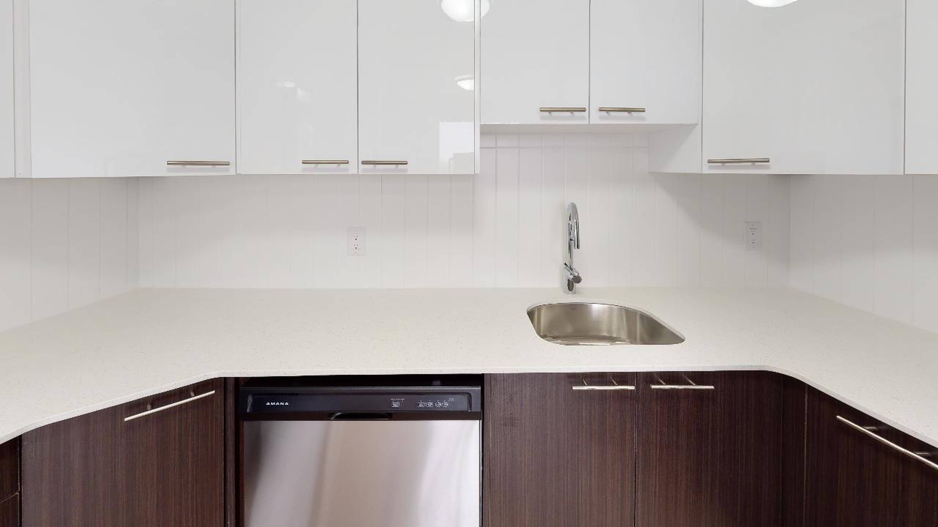 3 ch.  · 1 s. de bains for rent $2,529 / mois