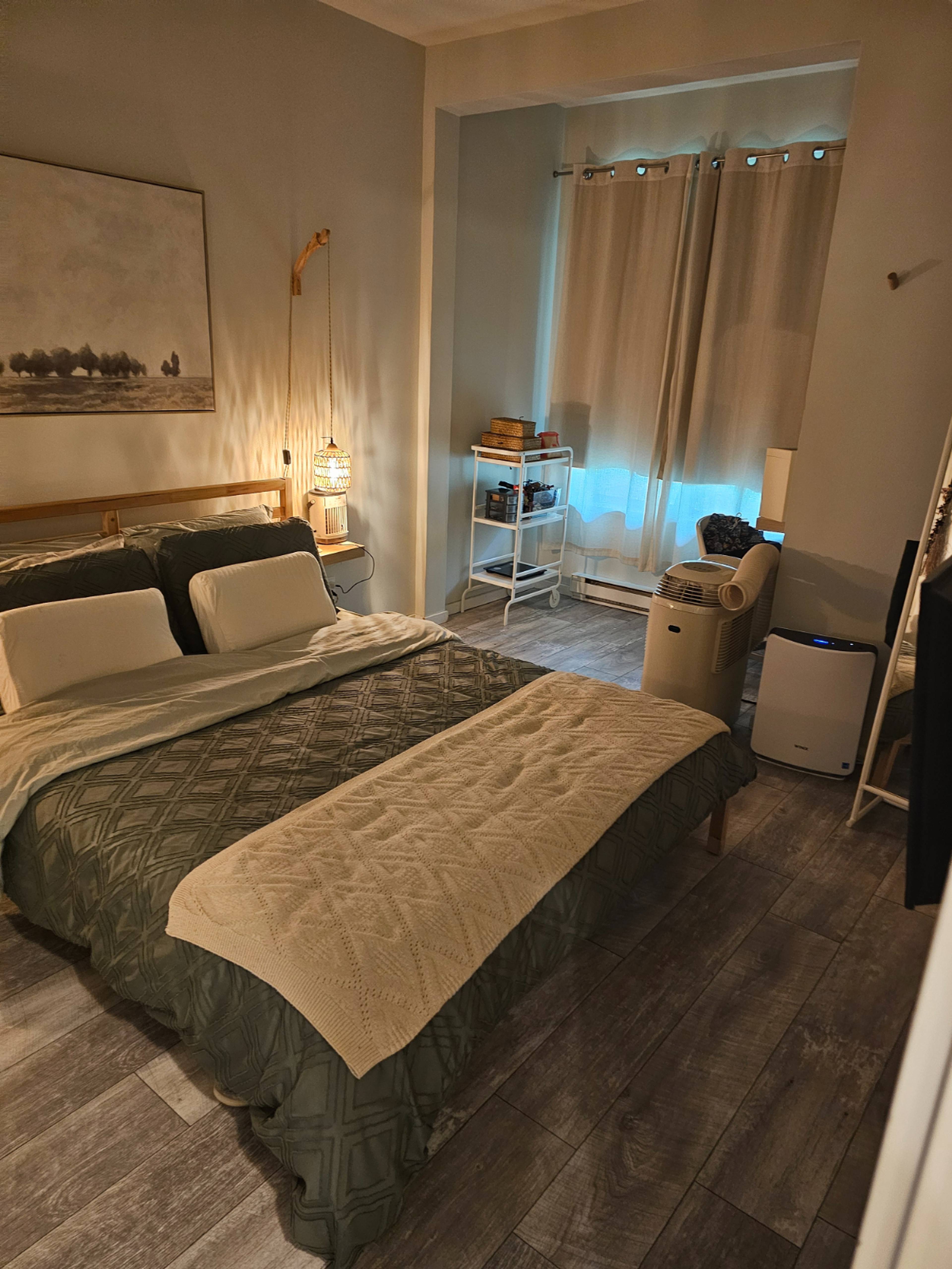 2 ch.  · 2 s. de bains for rent $3,149 / mois