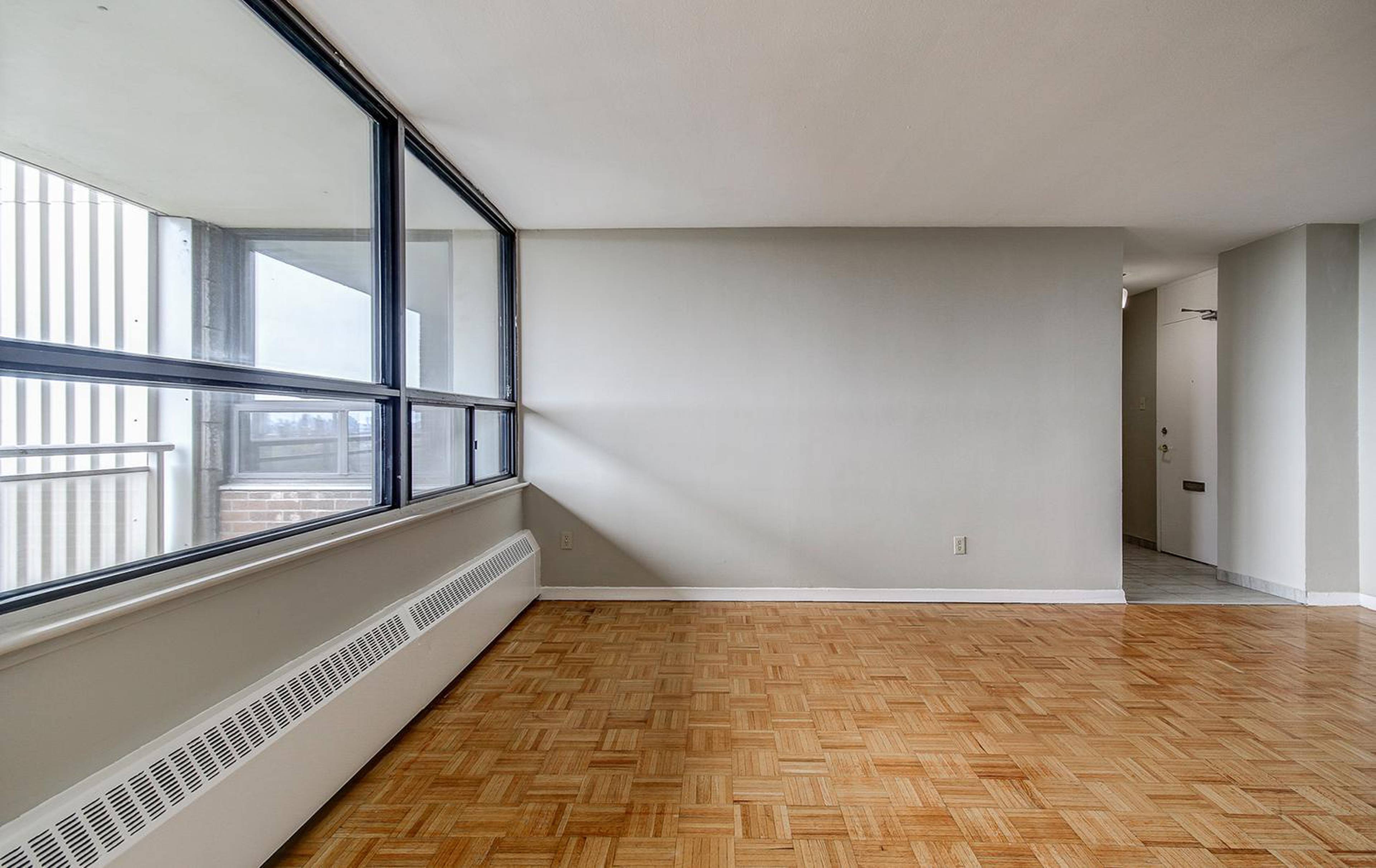 2 ch.  · 1 s. de bains for rent $2,265 / mois