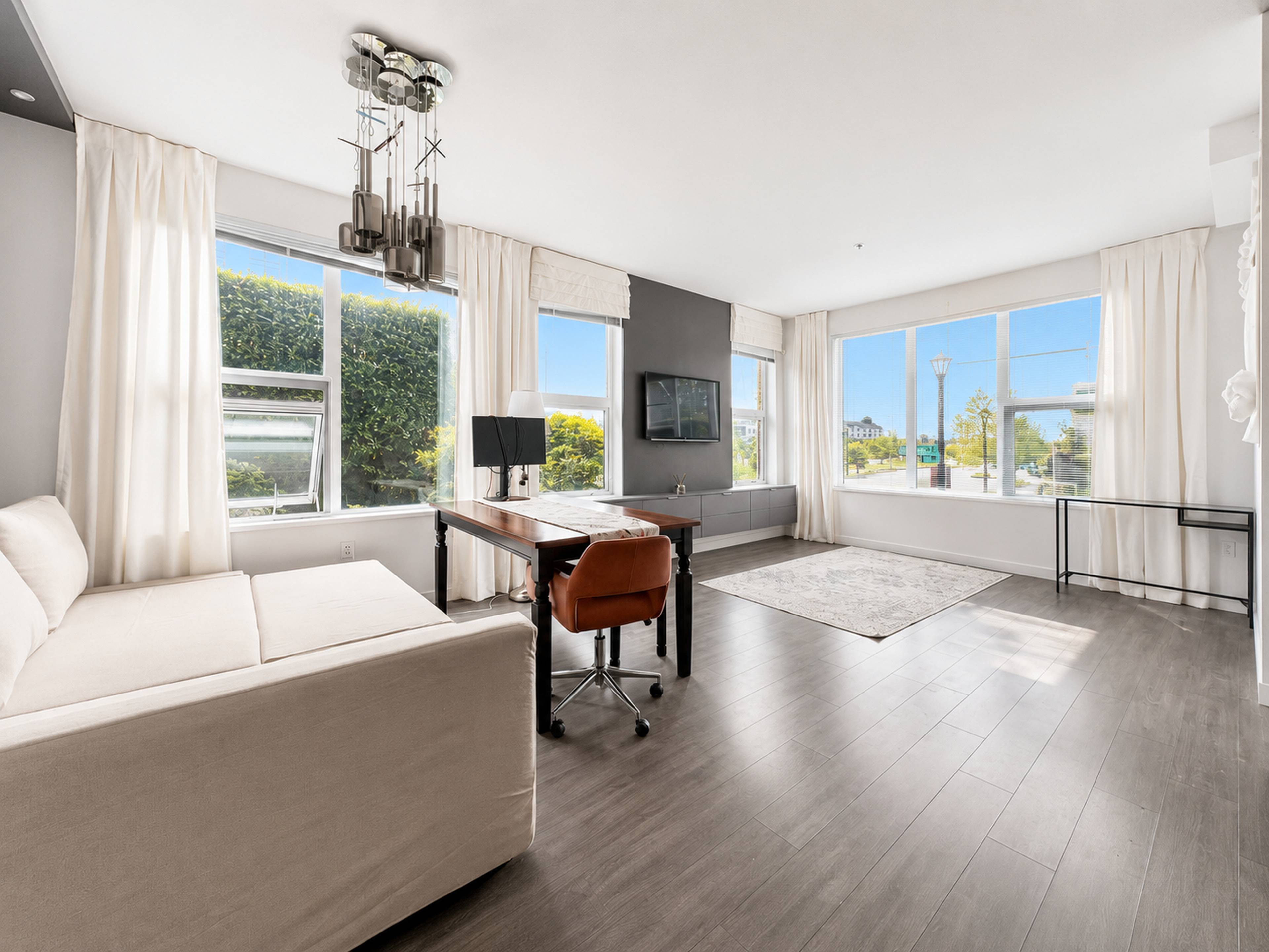 2 ch.  · 2 s. de bains for rent $2,900 / mois