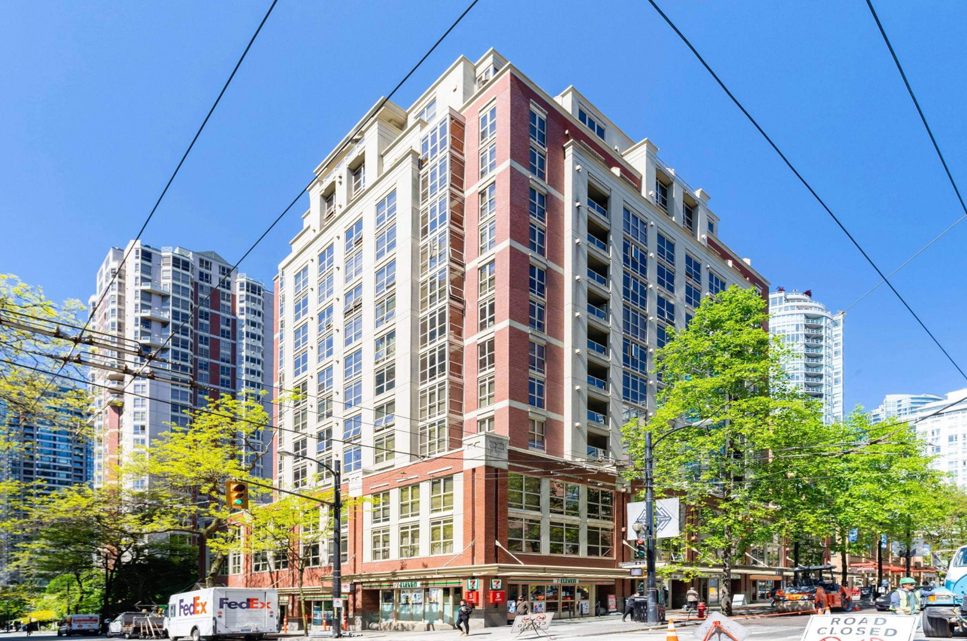 1 Bed  · 1 Bath for rent $2,580 / month