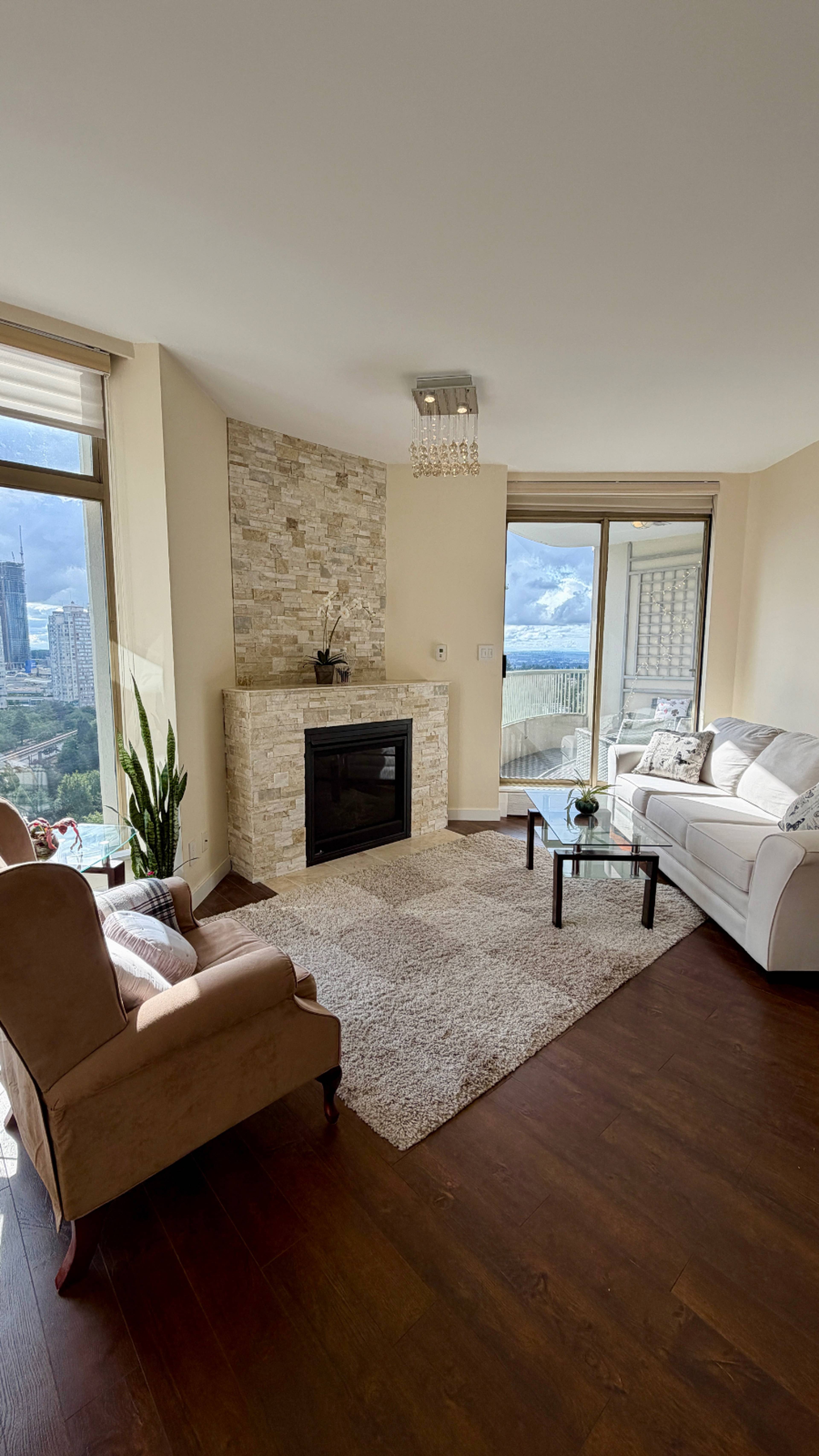 1 ch.  · 1 s. de bains for rent $3,300 / mois