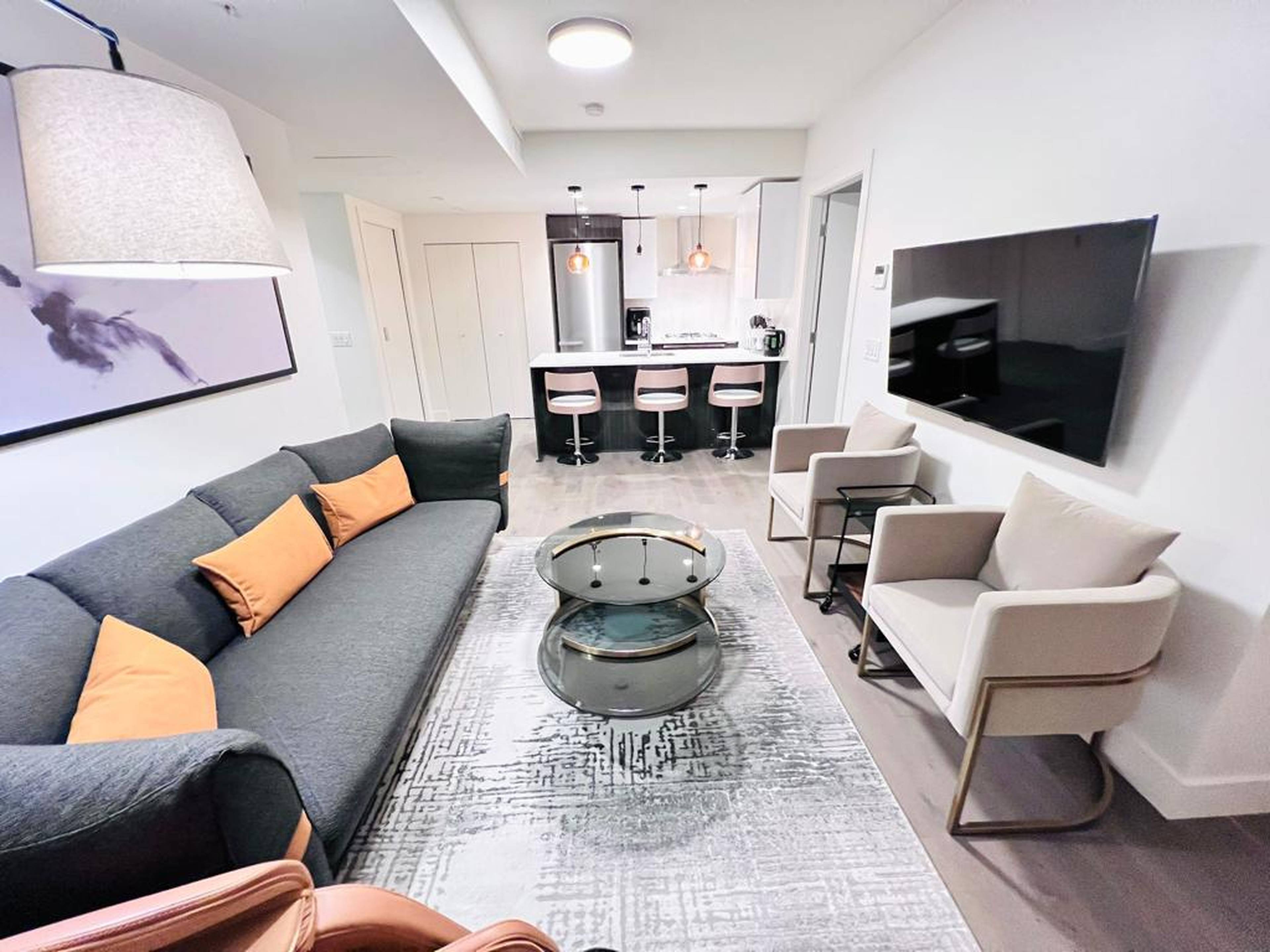 2 ch.  · 2 s. de bains for rent $3,300 / mois
