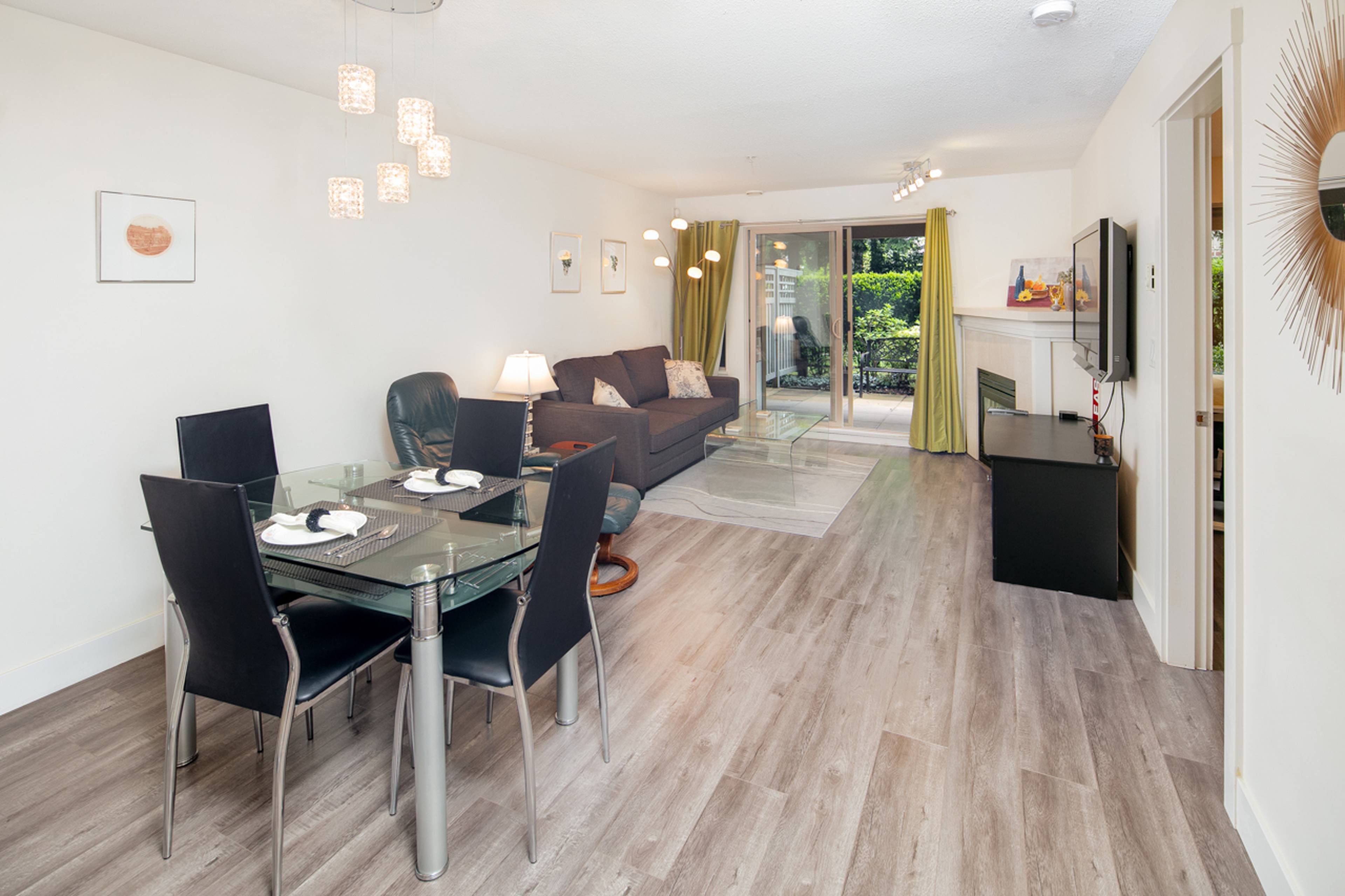 2 ch.  · 2 s. de bains for rent $3,850 / mois