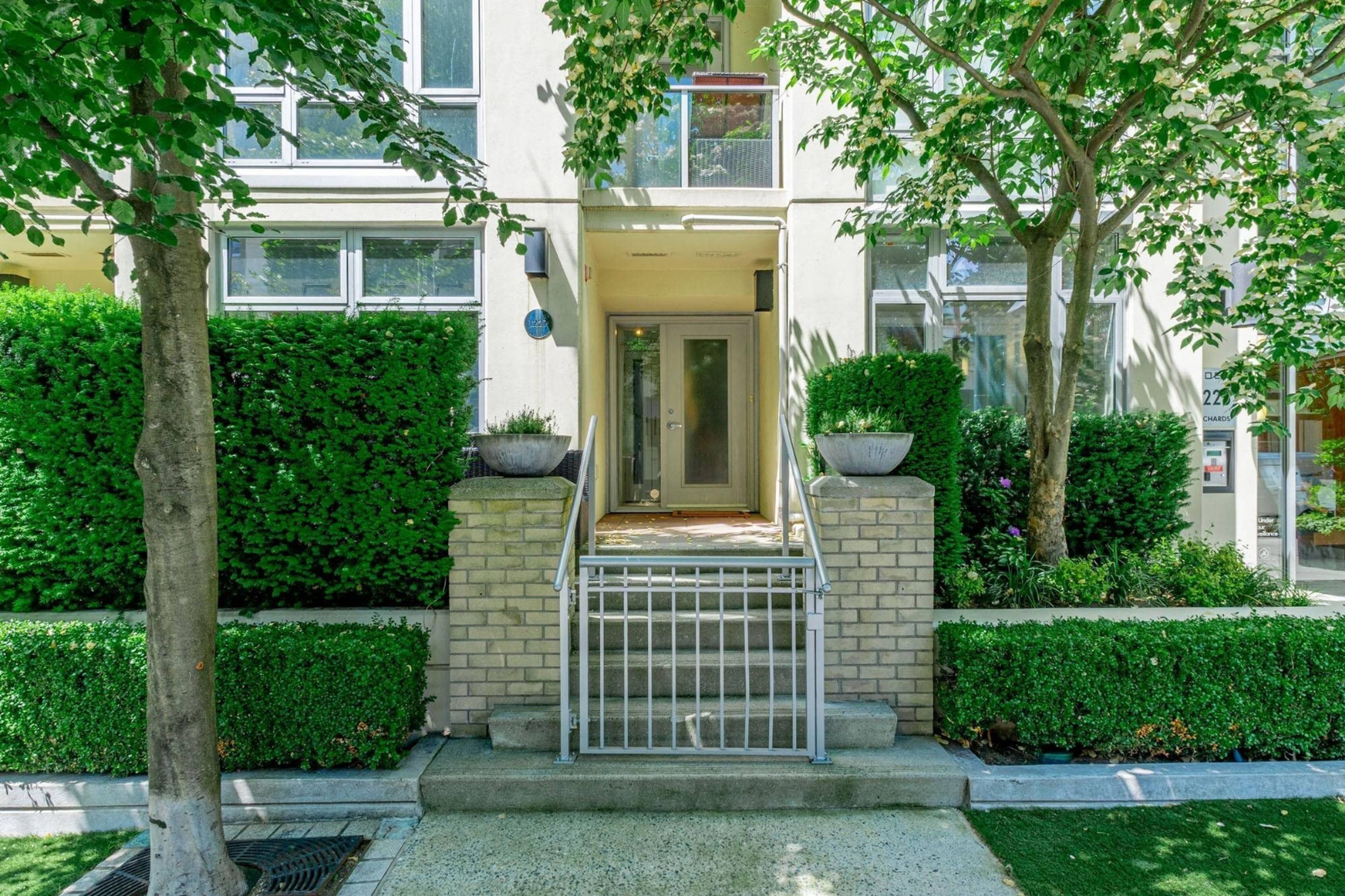 2 Bed  · 2 Bath for rent $2,000 / month