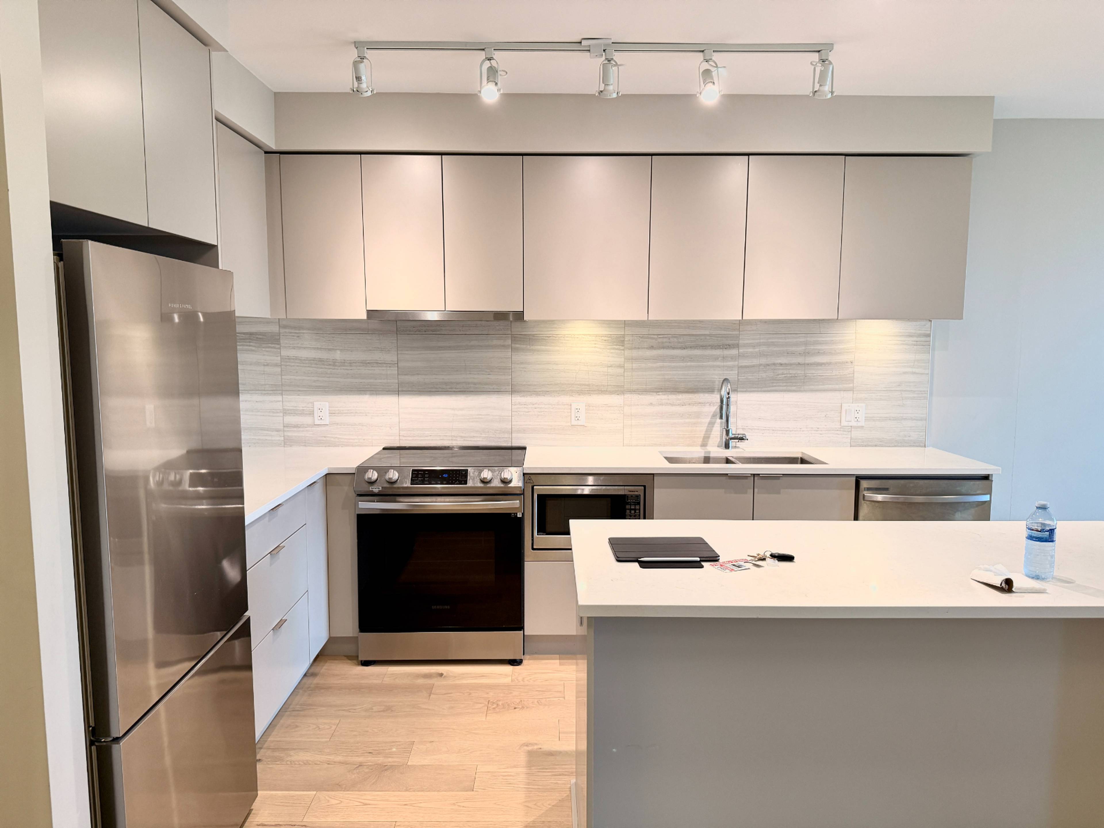 2 室  · 1 卫 for rent $2,380 / 月