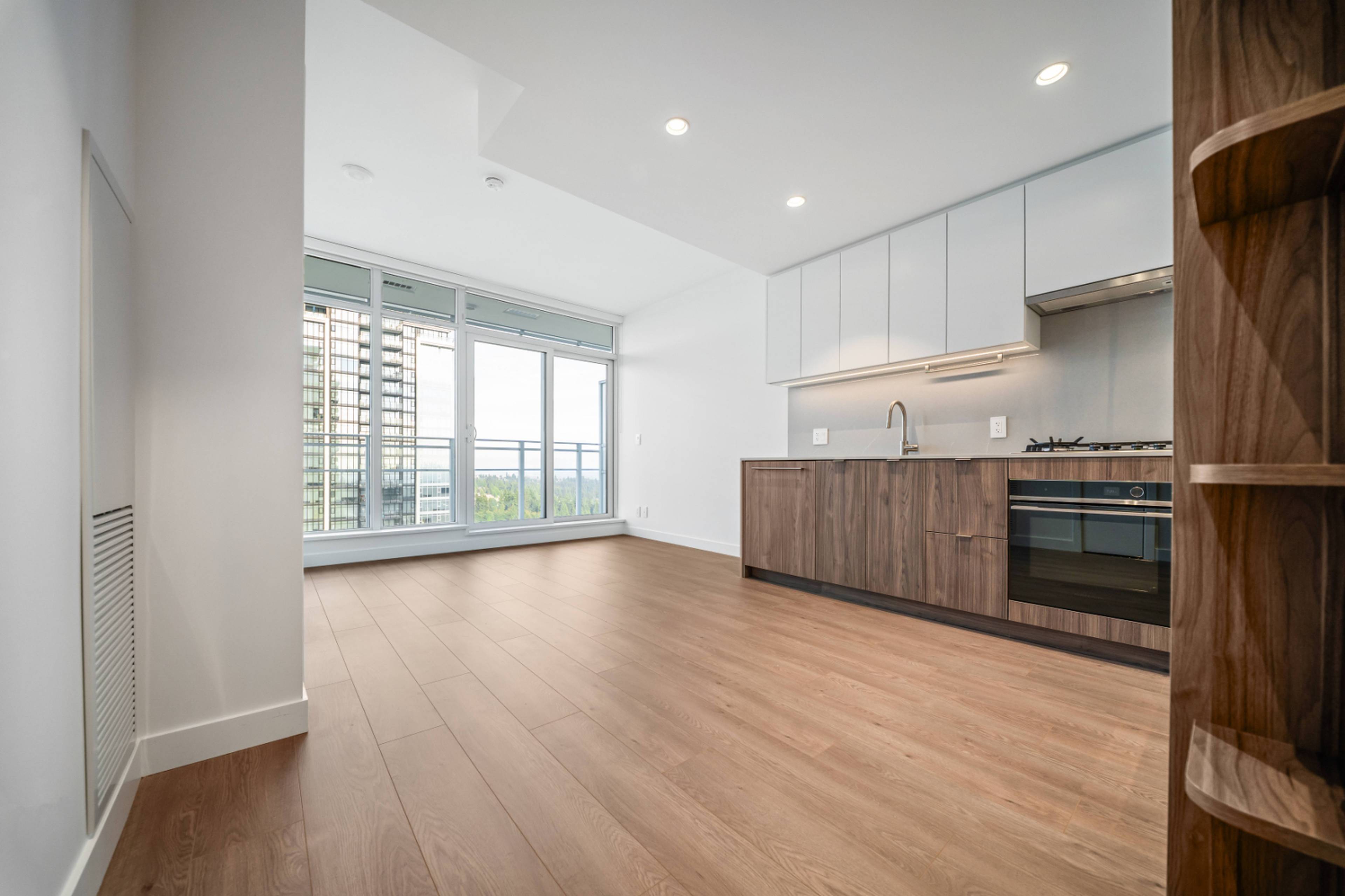 1 ch.  · 1 s. de bains for rent $2,100 / mois