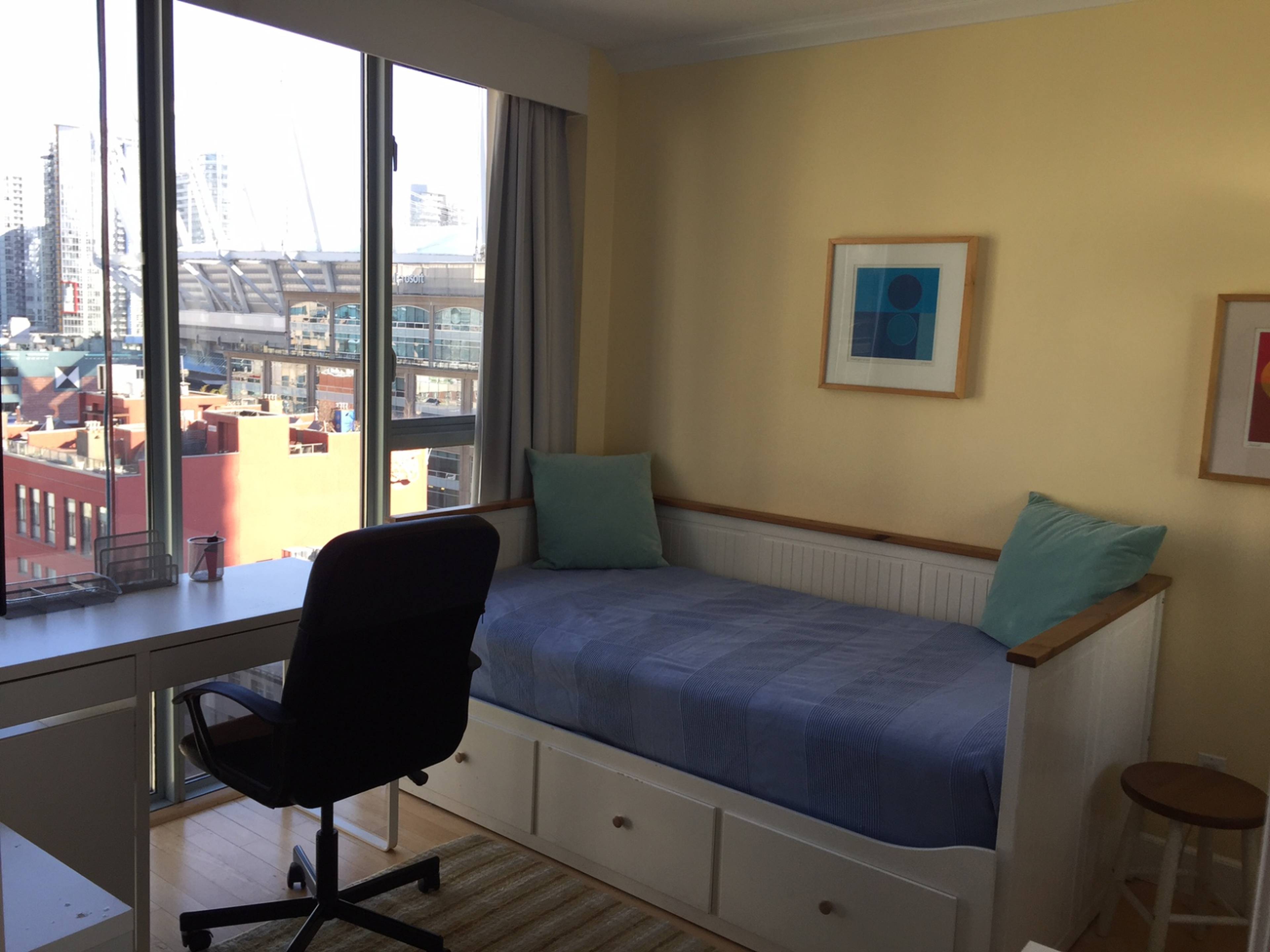 Room for rent $1,300 / month