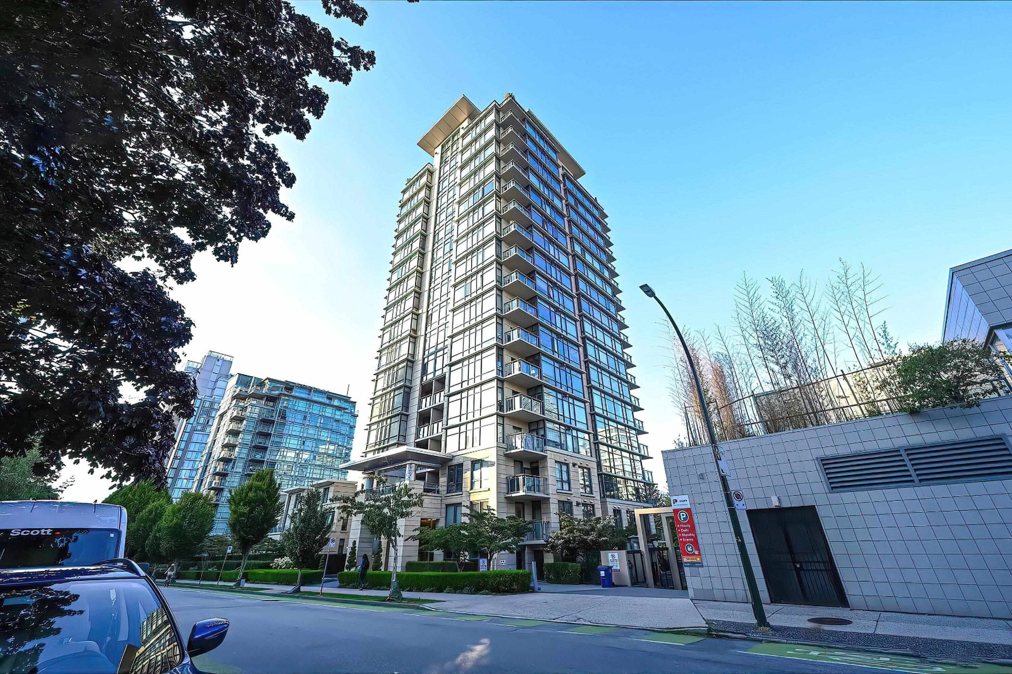2 ch.  · 2 s. de bains for rent $1,850 / mois