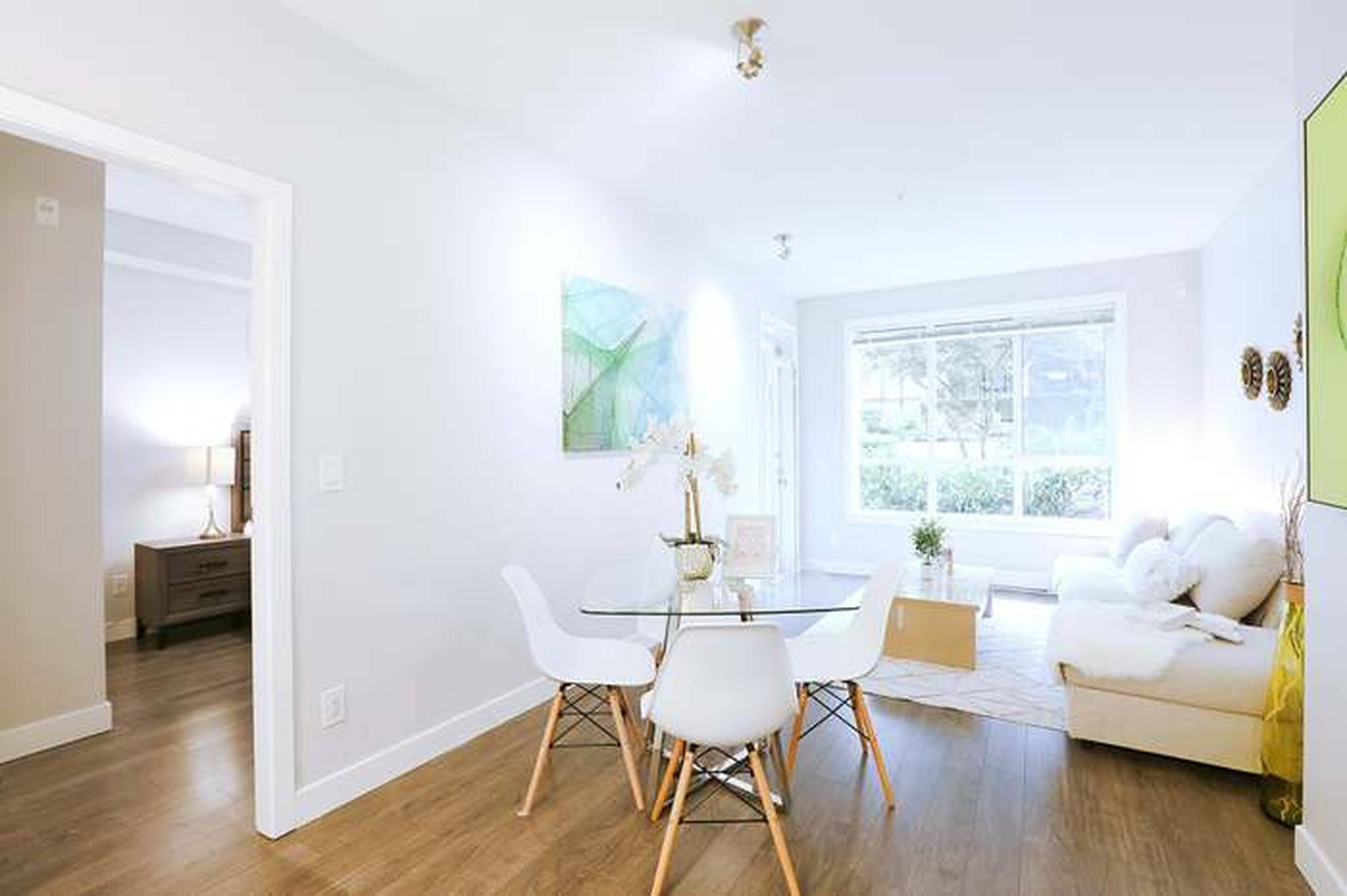 2 ch.  · 2 s. de bains for rent $2,600 / mois