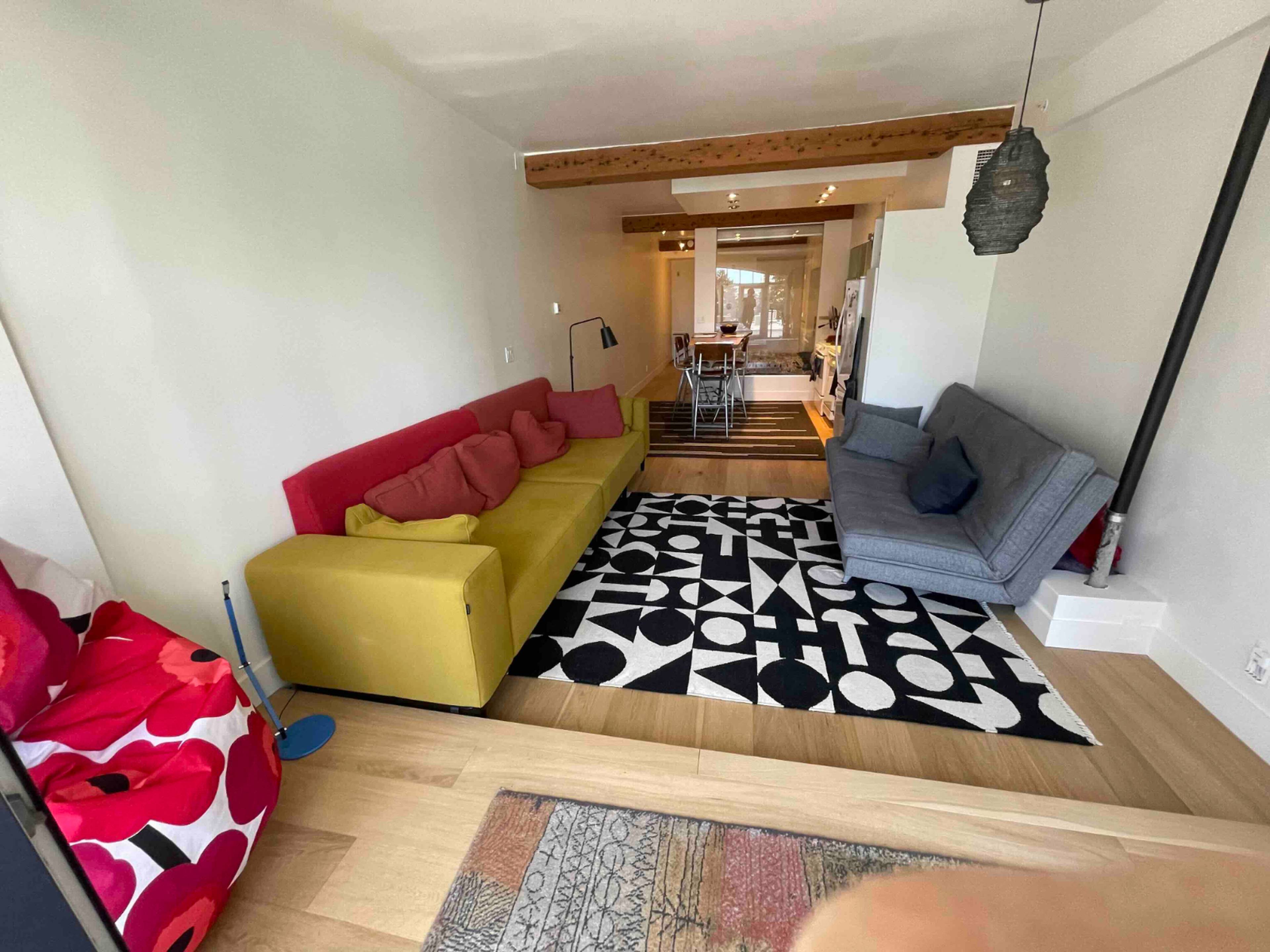 1 ch.  · 1 s. de bains for rent $2,850 / mois