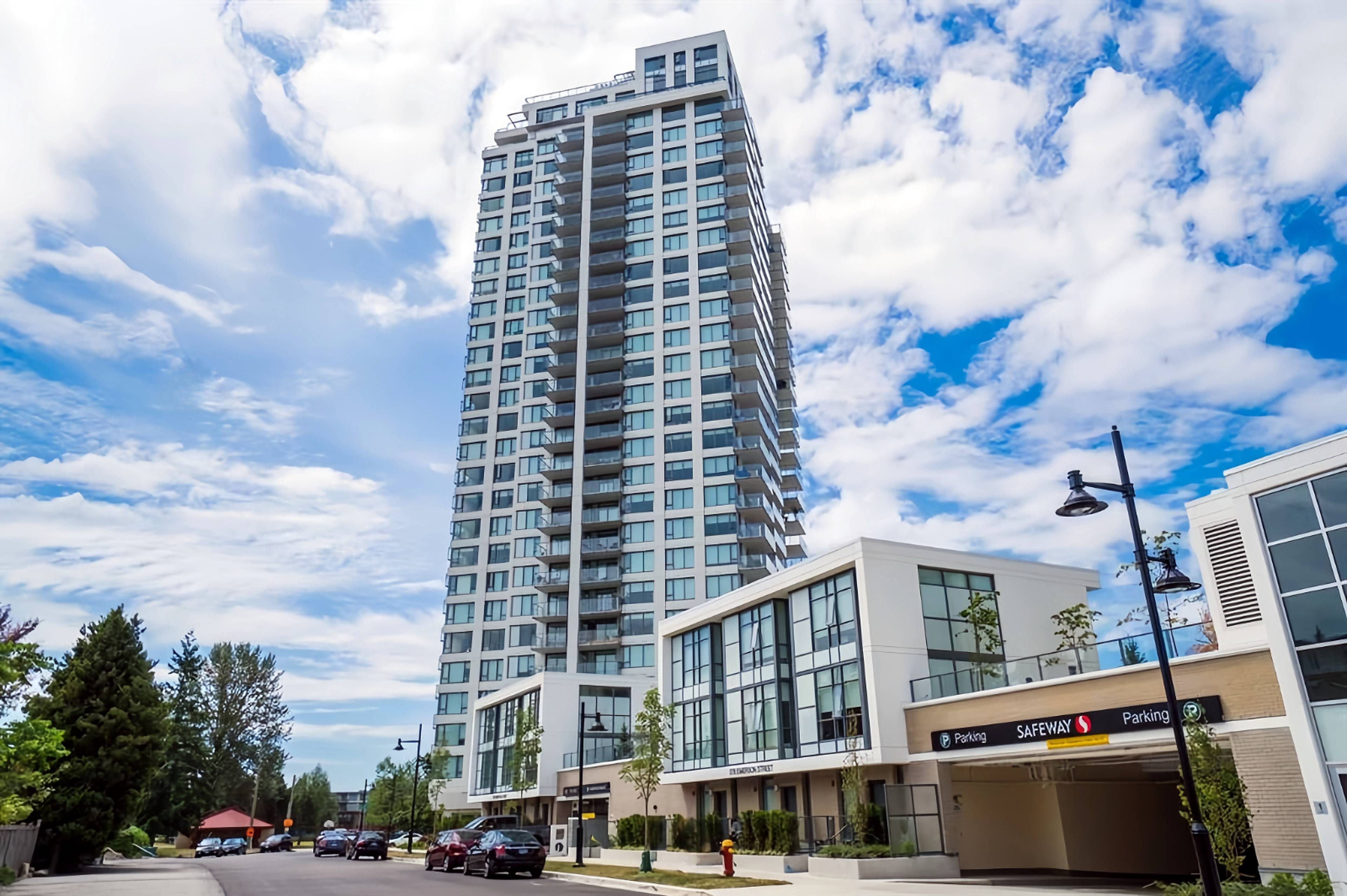 1 ch.  · 1 s. de bains for rent $2,100 / mois
