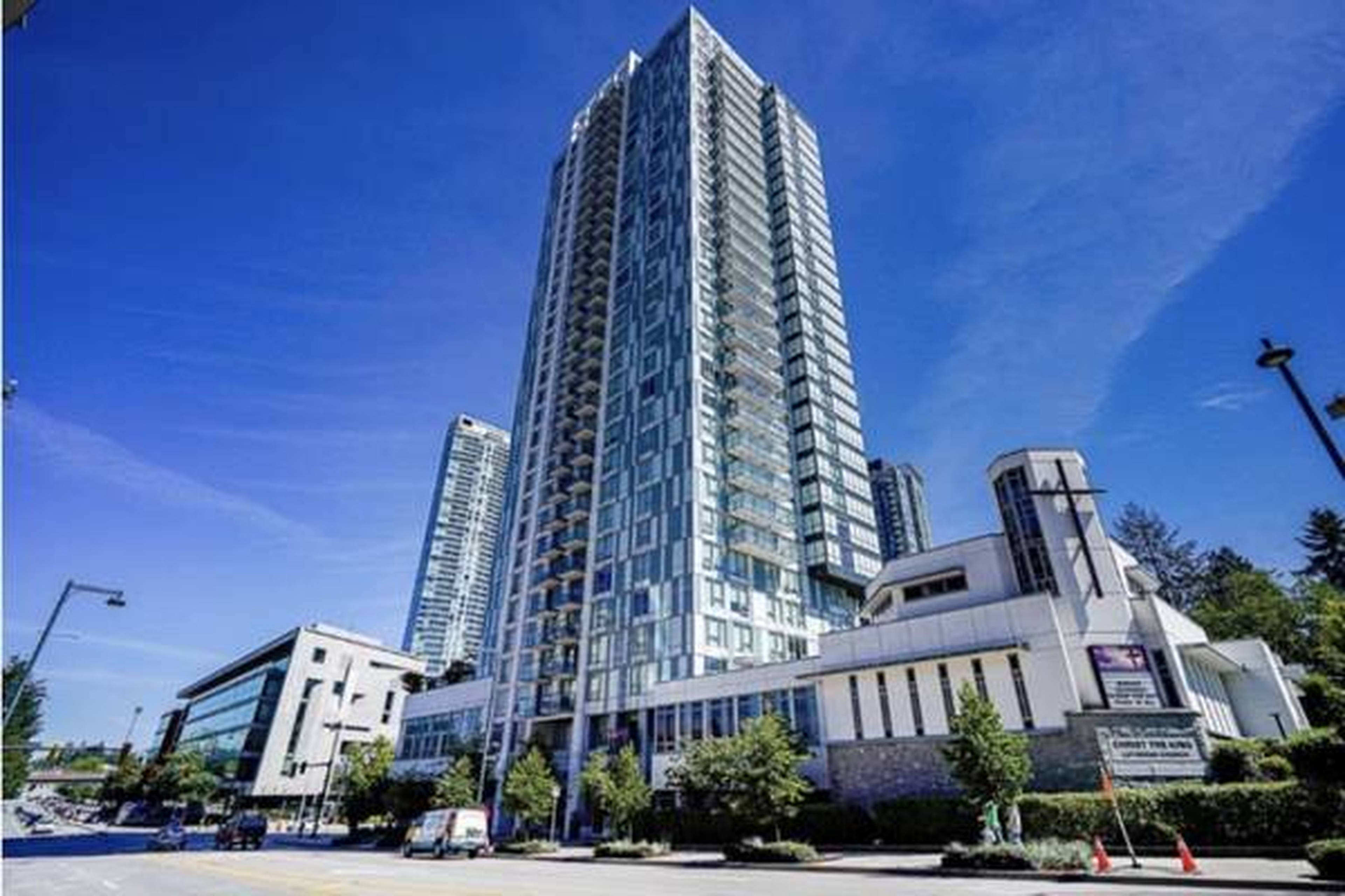 2 ch.  · 1 s. de bains for rent $2,200 / mois