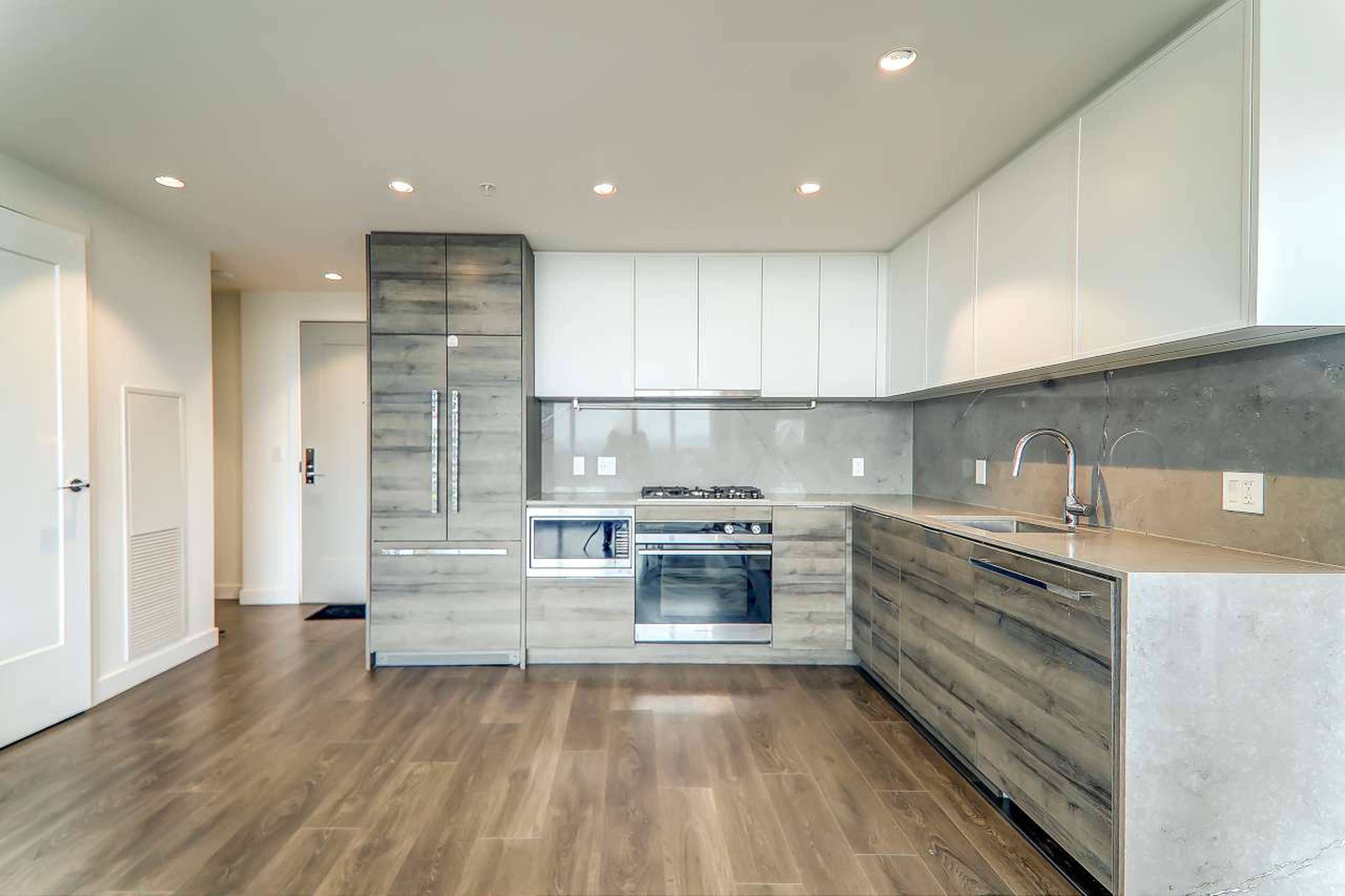 2 室  · 2 卫 for rent $2,900 / 月