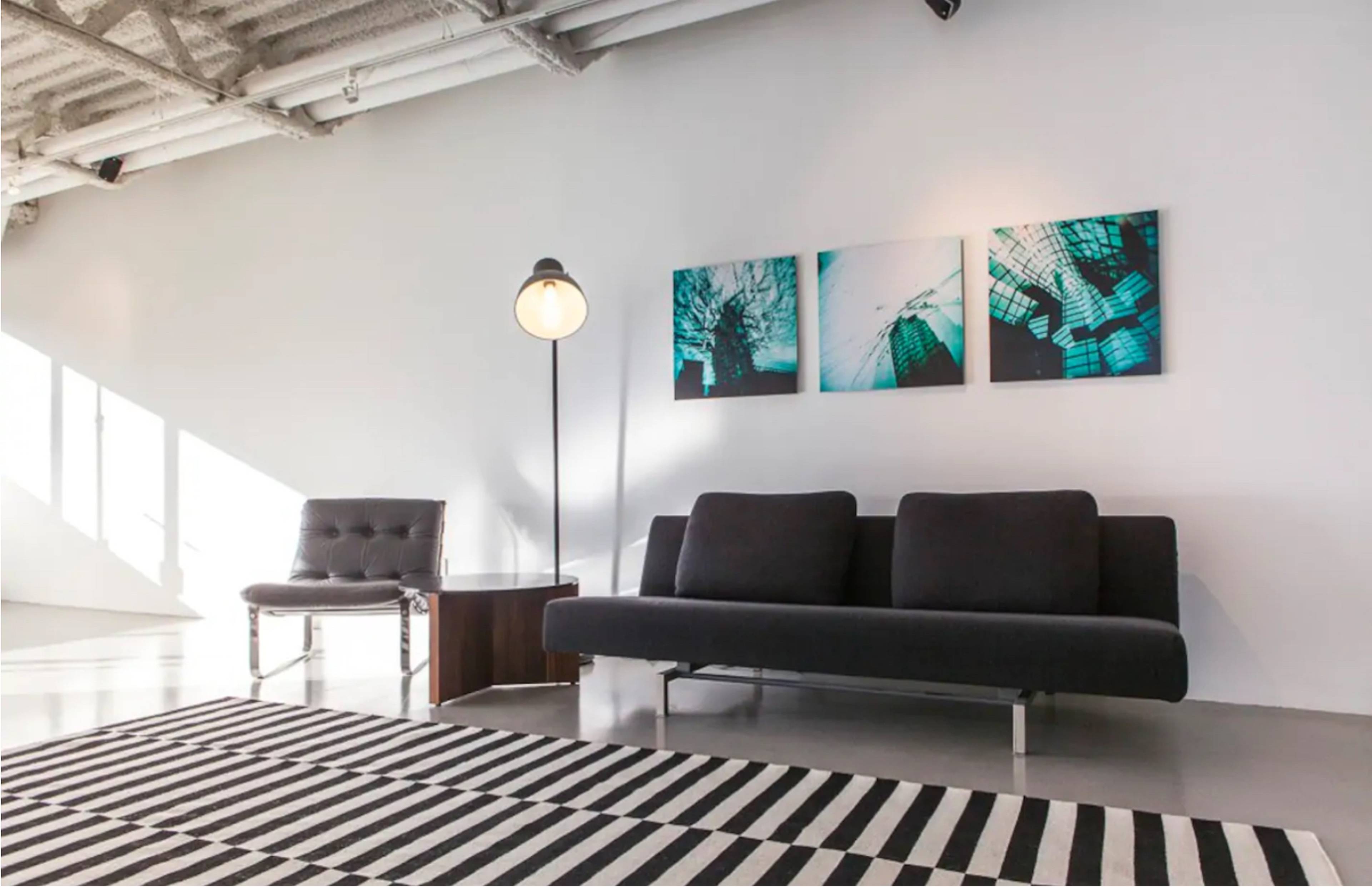 1 室  · 1 卫 for rent $2,800 / 月