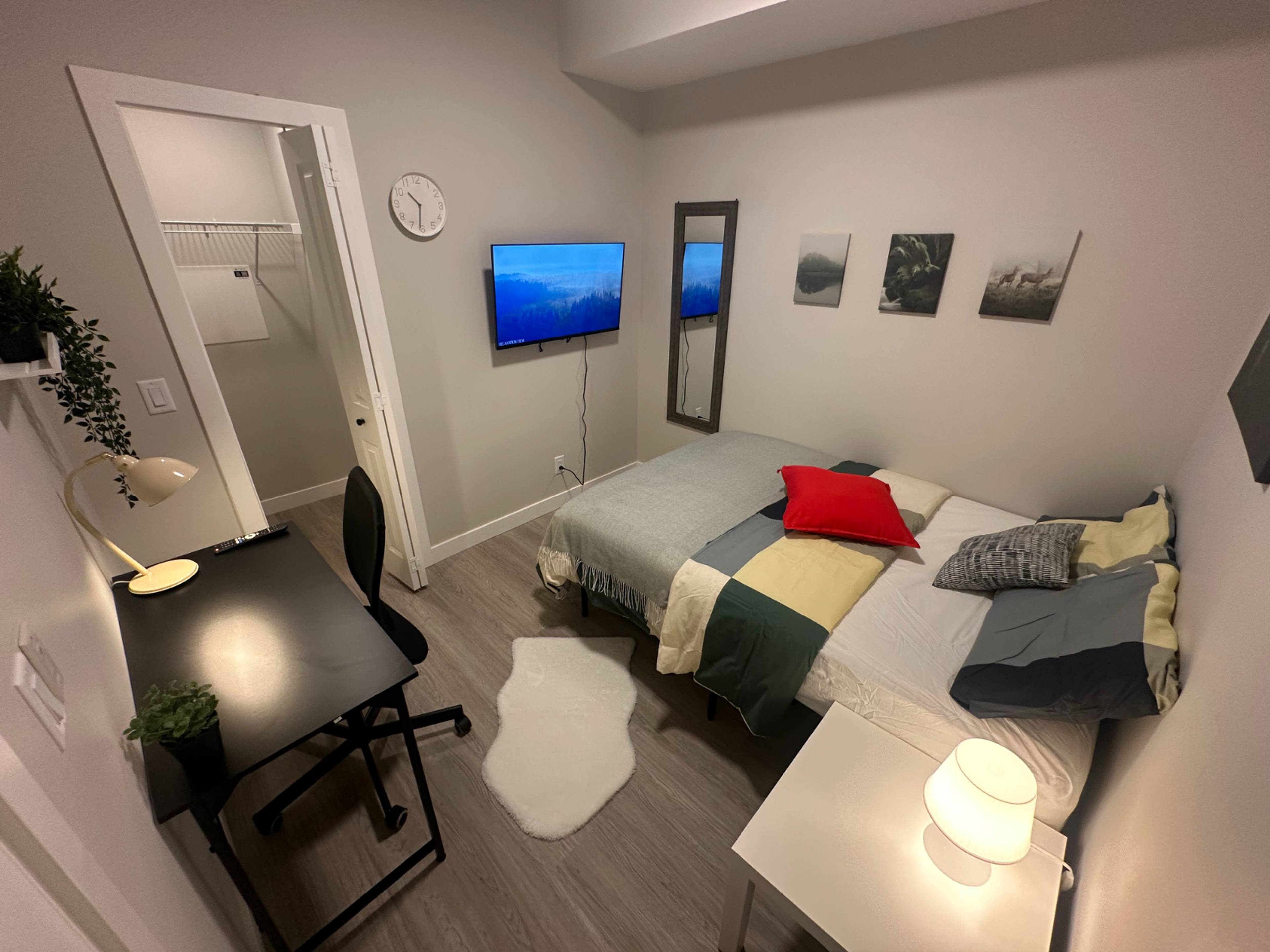 Room for rent $830 / month
