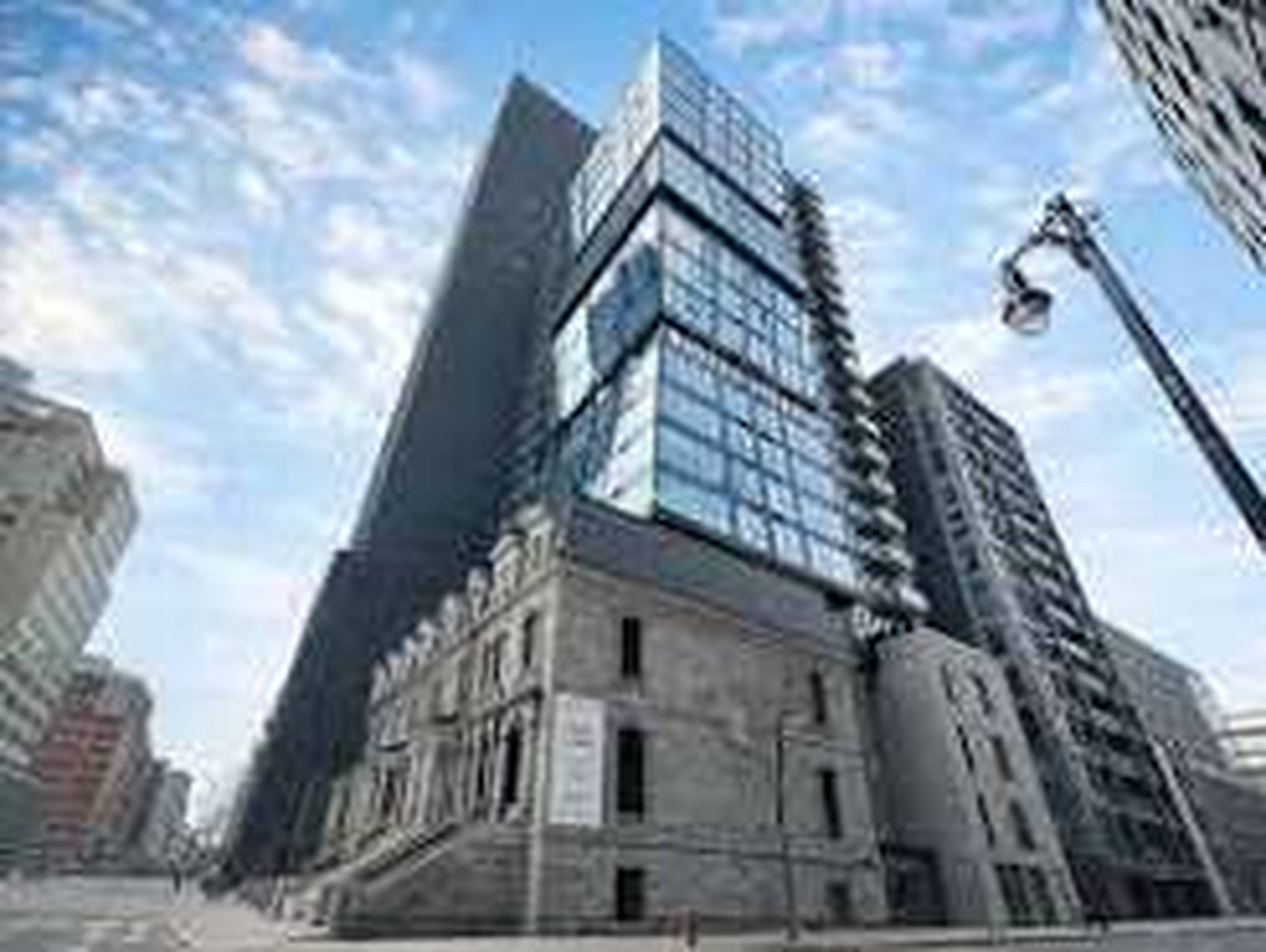 1 ch.  · 1 s. de bains for rent $1,100 / mois