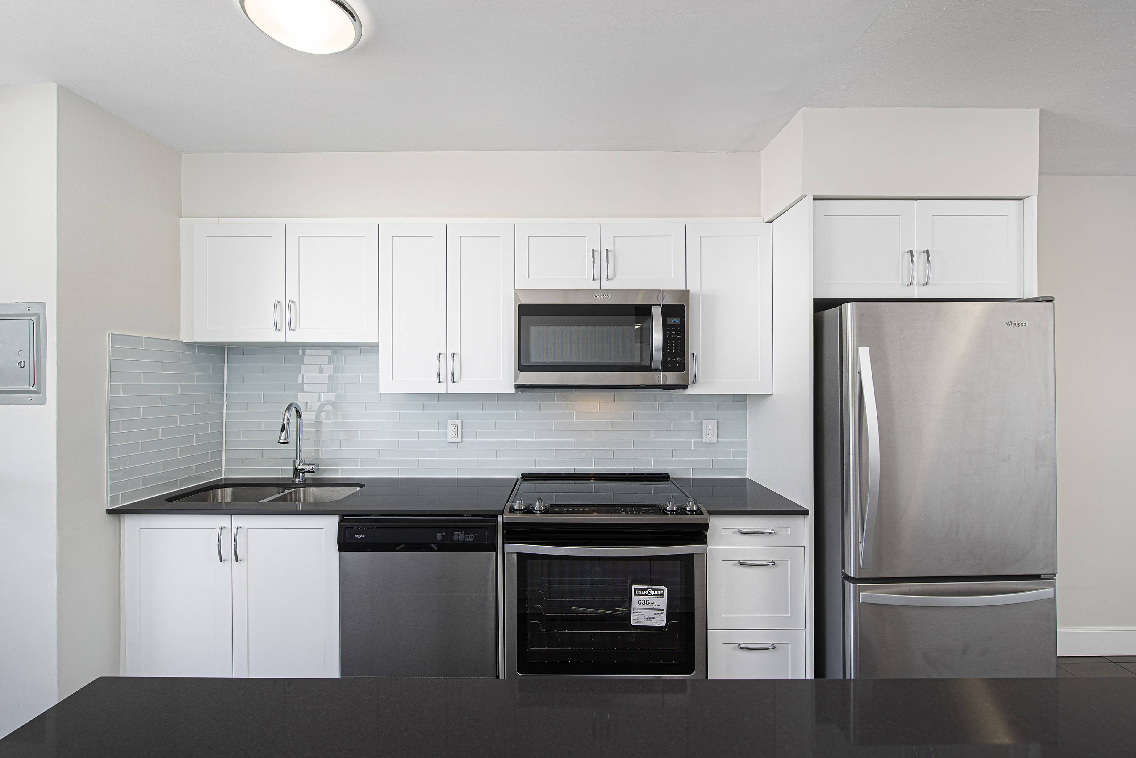 1 ch.  · 1 s. de bains for rent $1,960 / mois