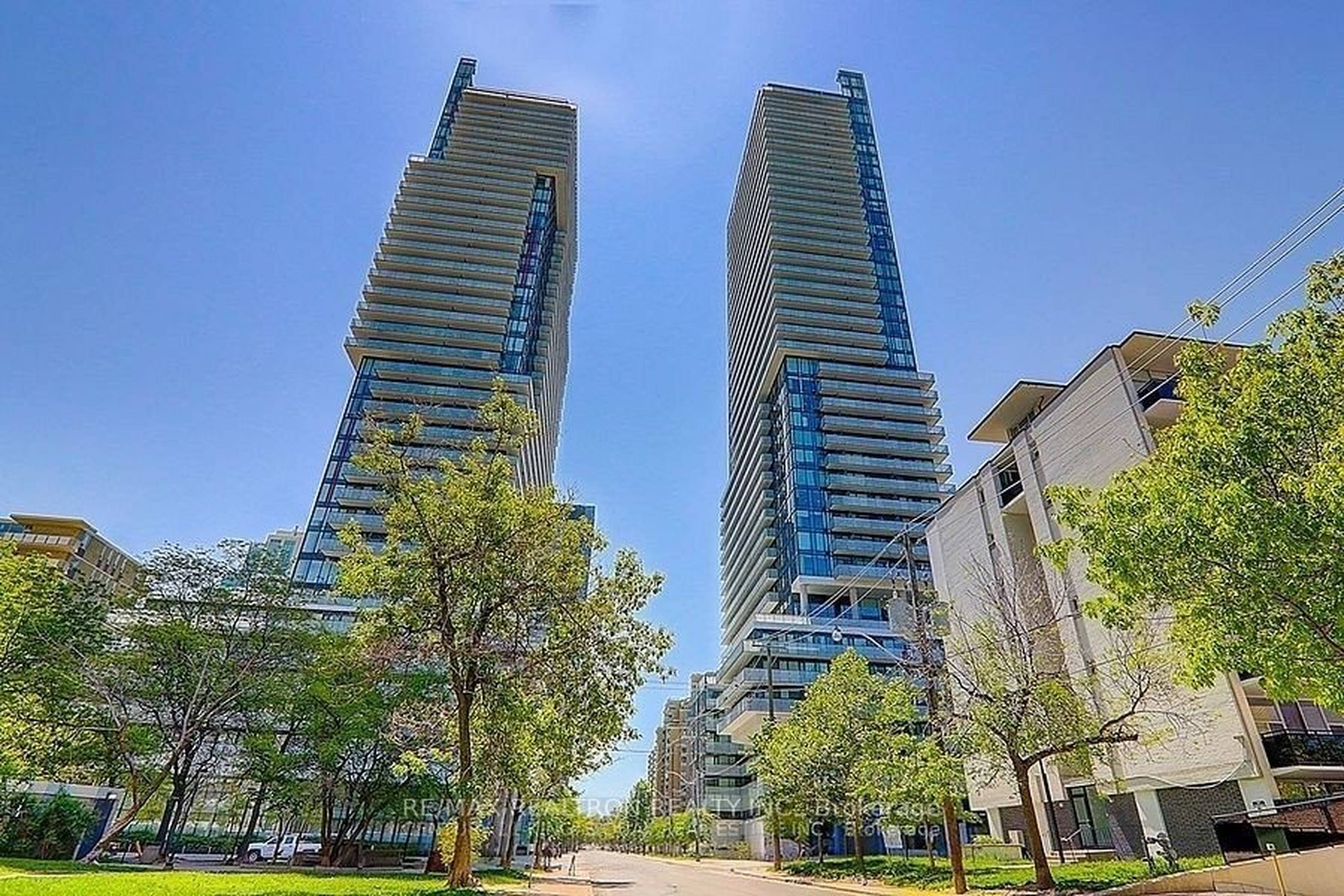 1 ch.  · 1 s. de bains for rent $1,100 / mois