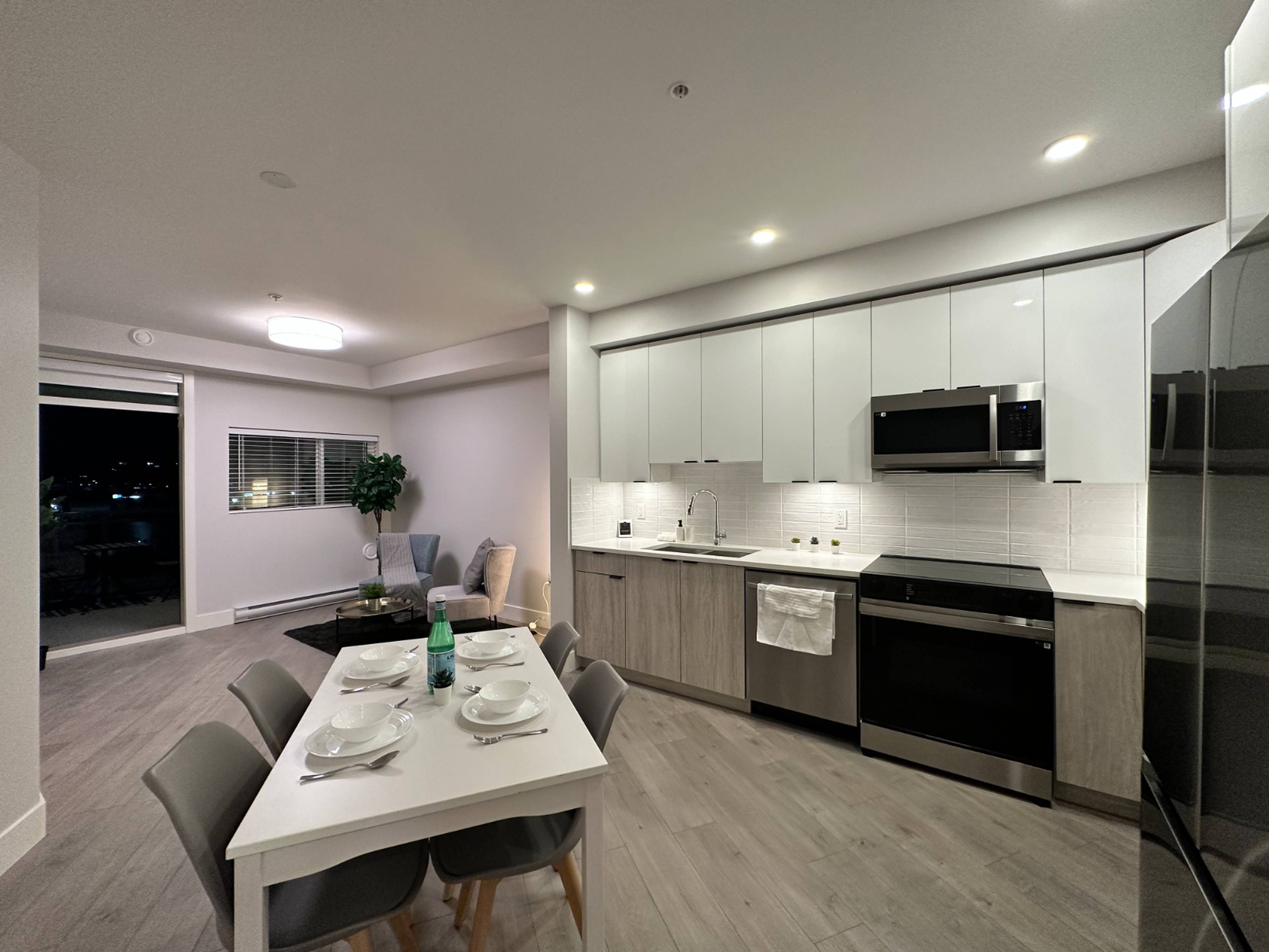 1 ch.  · 1 s. de bains for rent $1,800 / mois