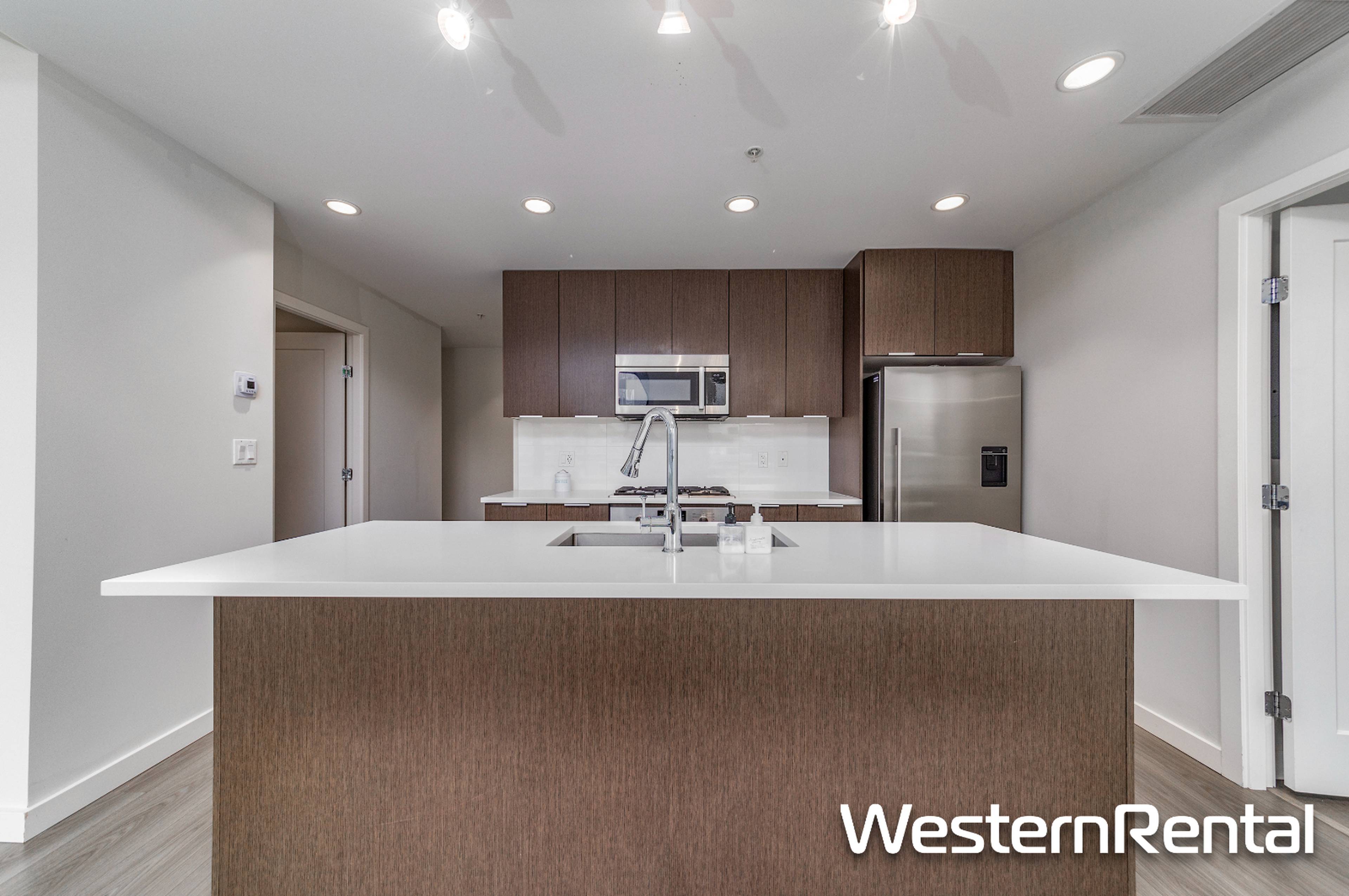 2 室  · 2 卫 for rent $3,200 / 月
