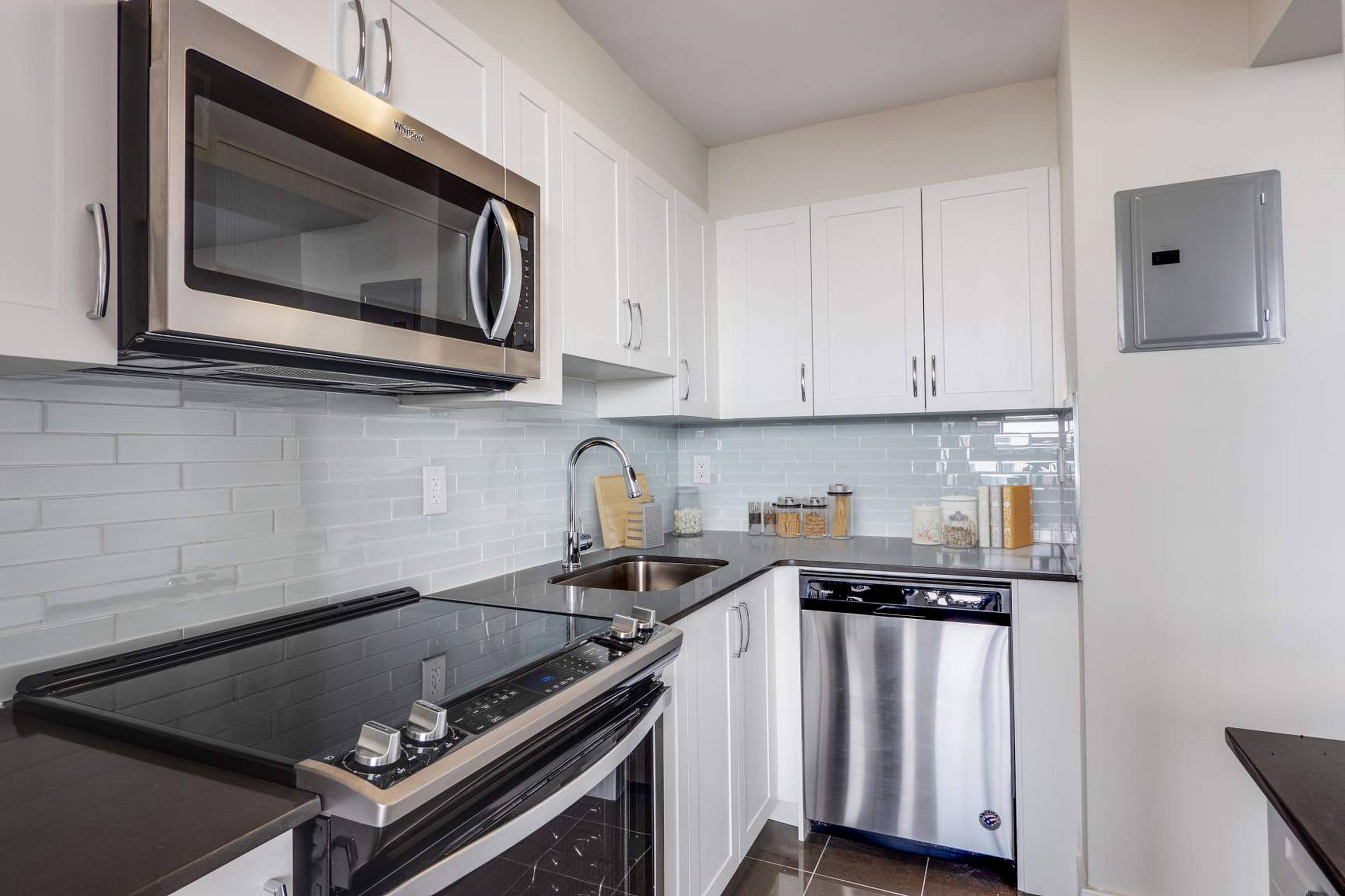 2 Bed  · 1 Bath for rent $1,999 / month