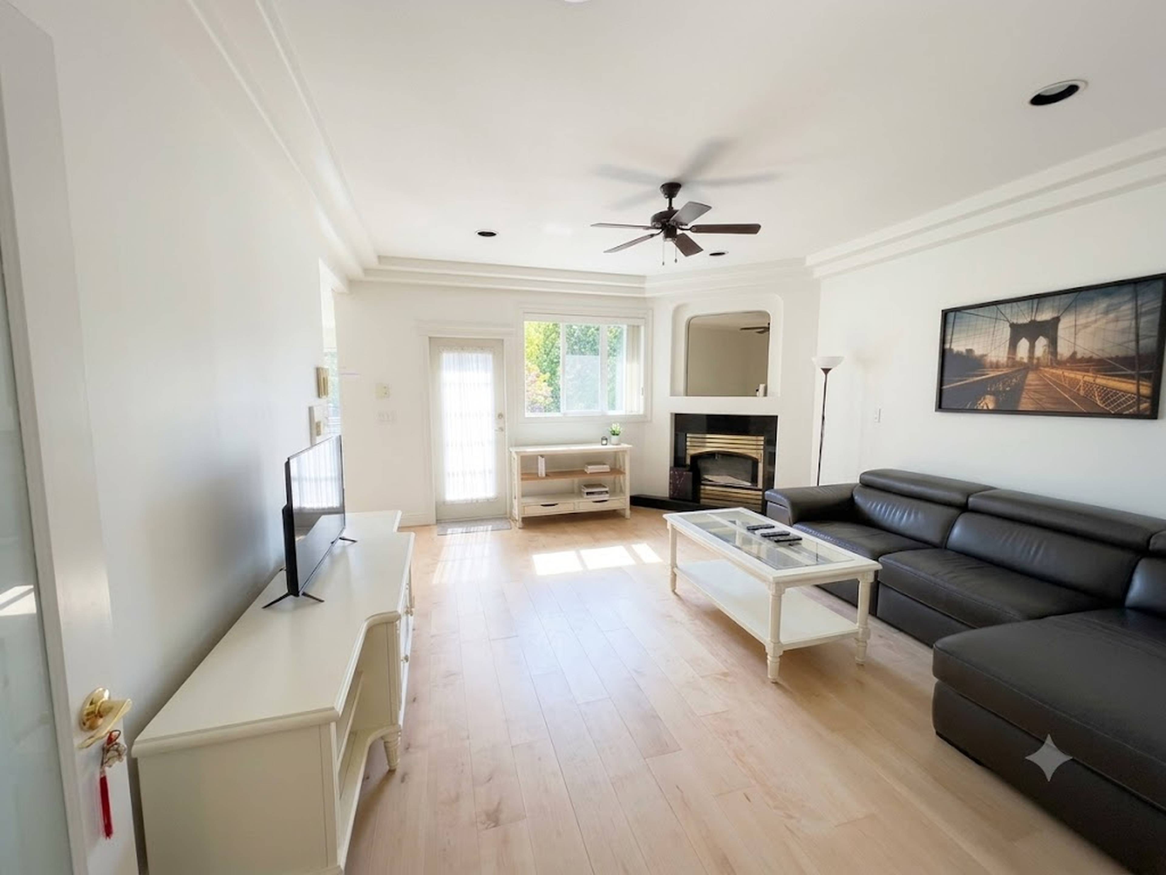 6 Bed  · 5 Bath for rent $5,200 / month