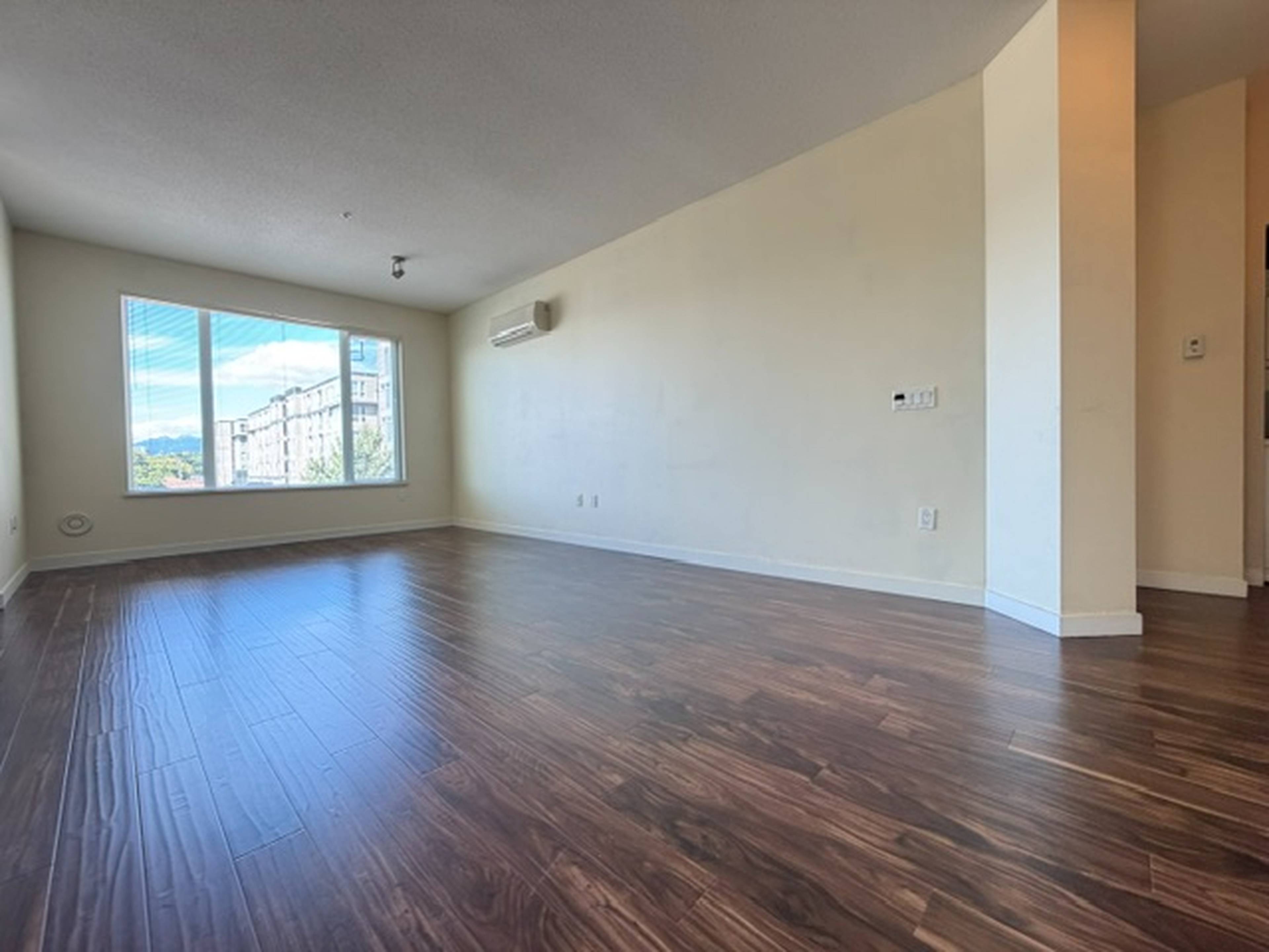 3 室  · 2 卫 for rent $3,390 / 月