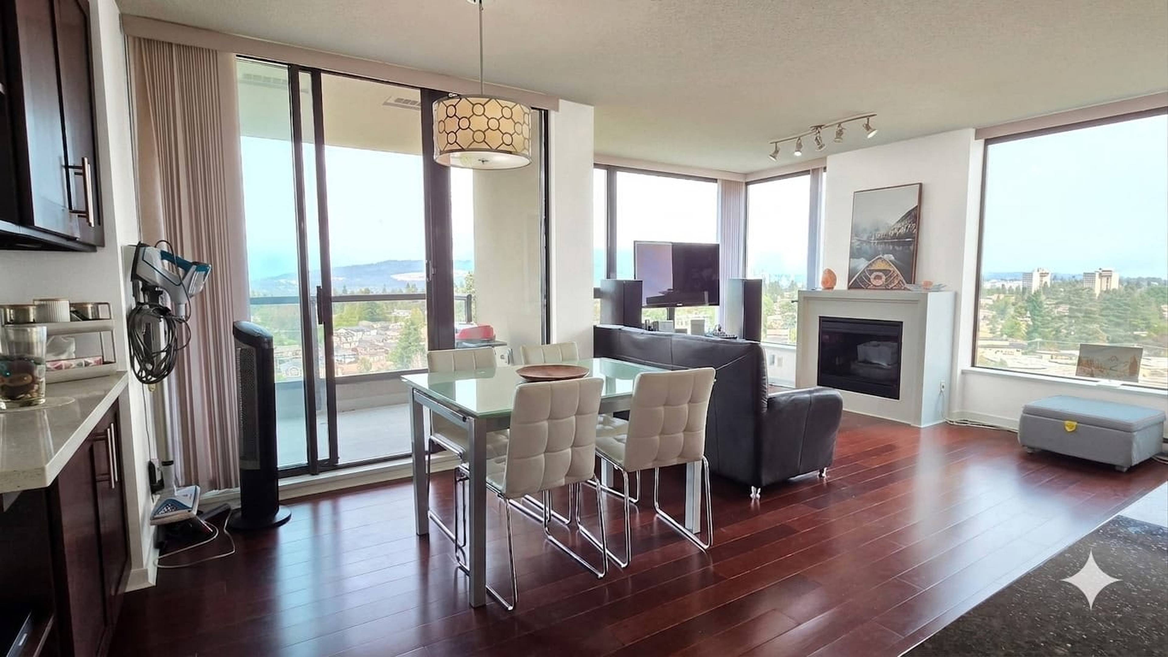 2 室  · 2 卫 for rent $2,900 / 月