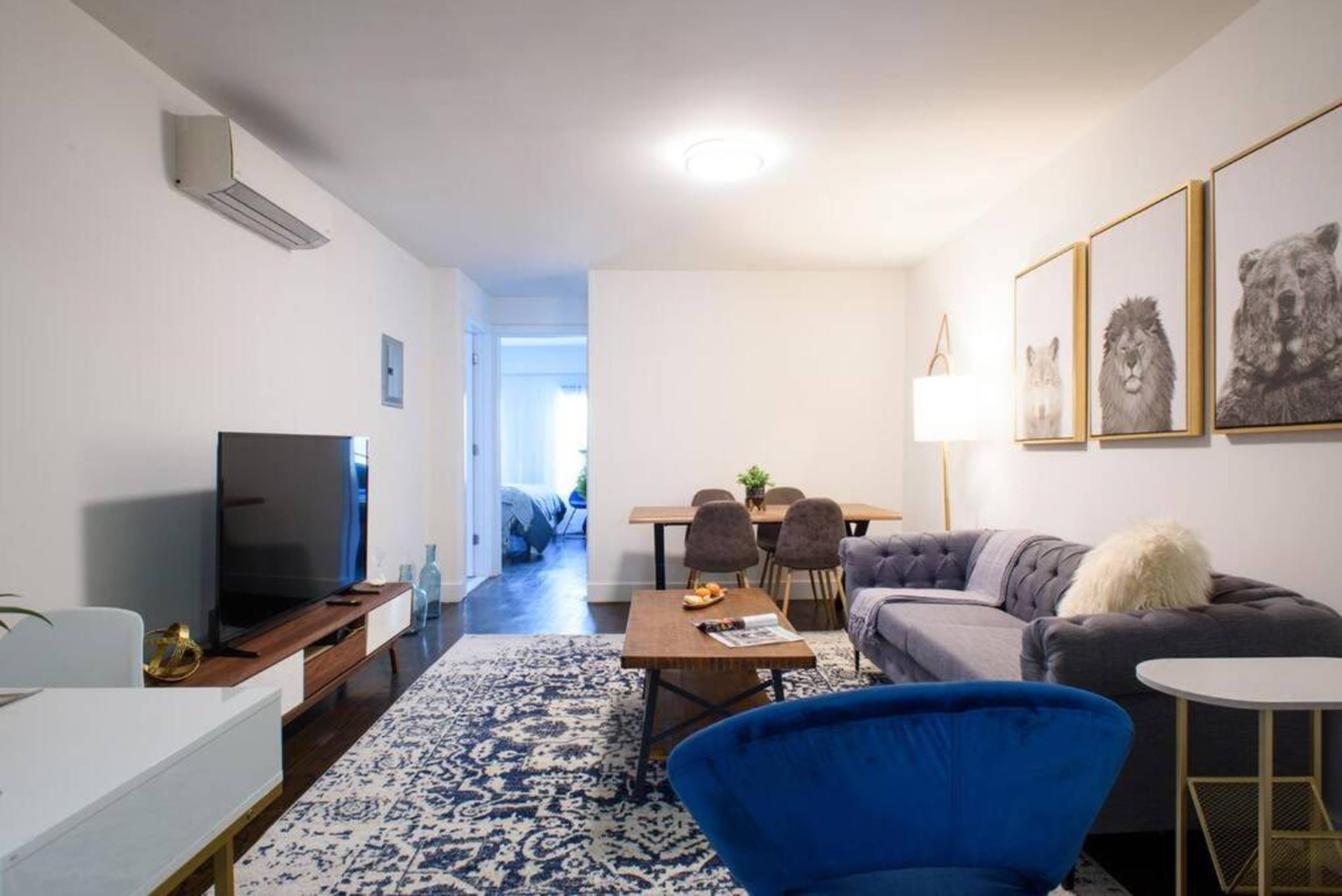 1 ch.  · 1 s. de bains for rent $1,100 / mois