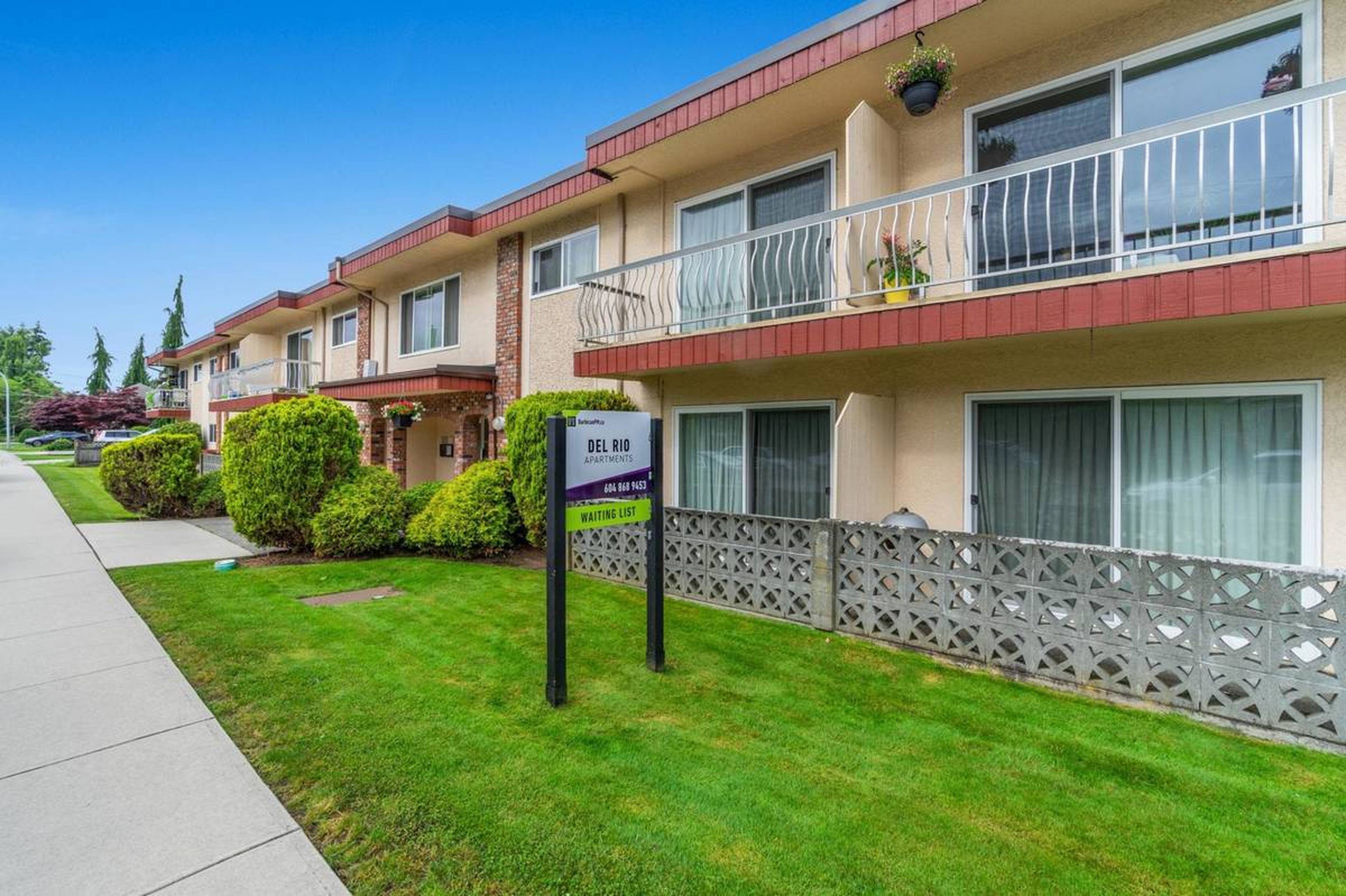 2 ch.  · 1 s. de bains for rent $2,250 / mois