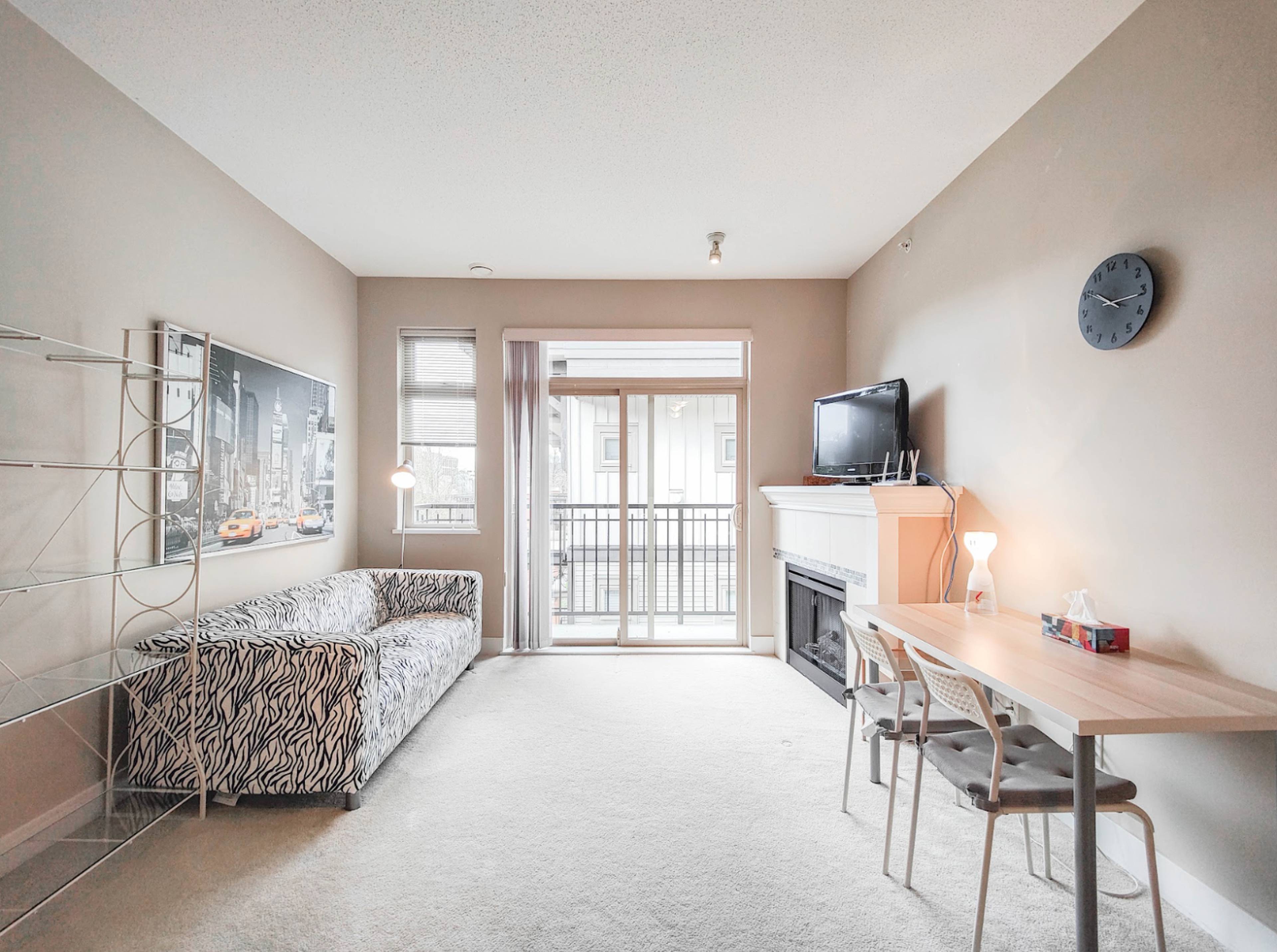 1 ch.  · 1 s. de bains for rent $2,800 / mois