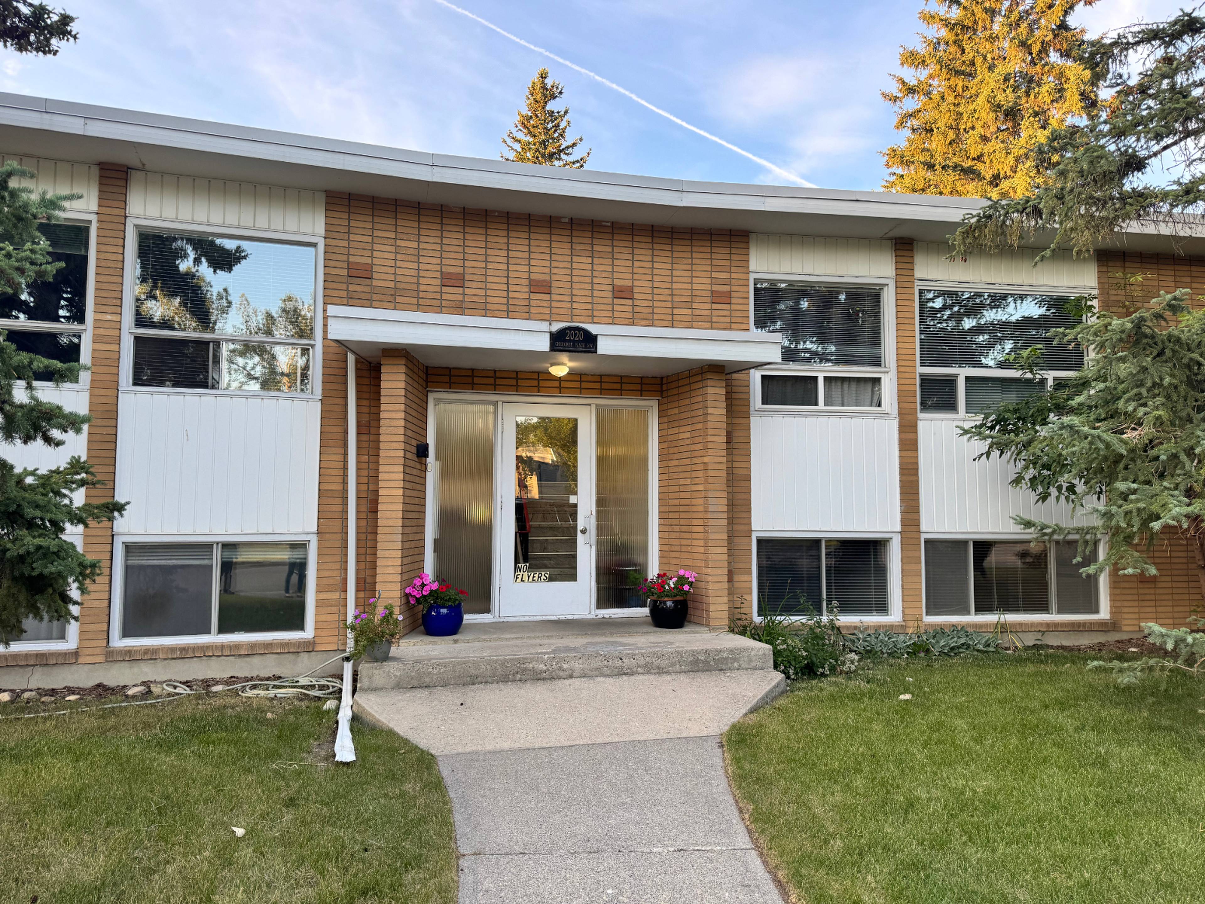 2 ch.  · 1 s. de bains for rent $1,550 / mois