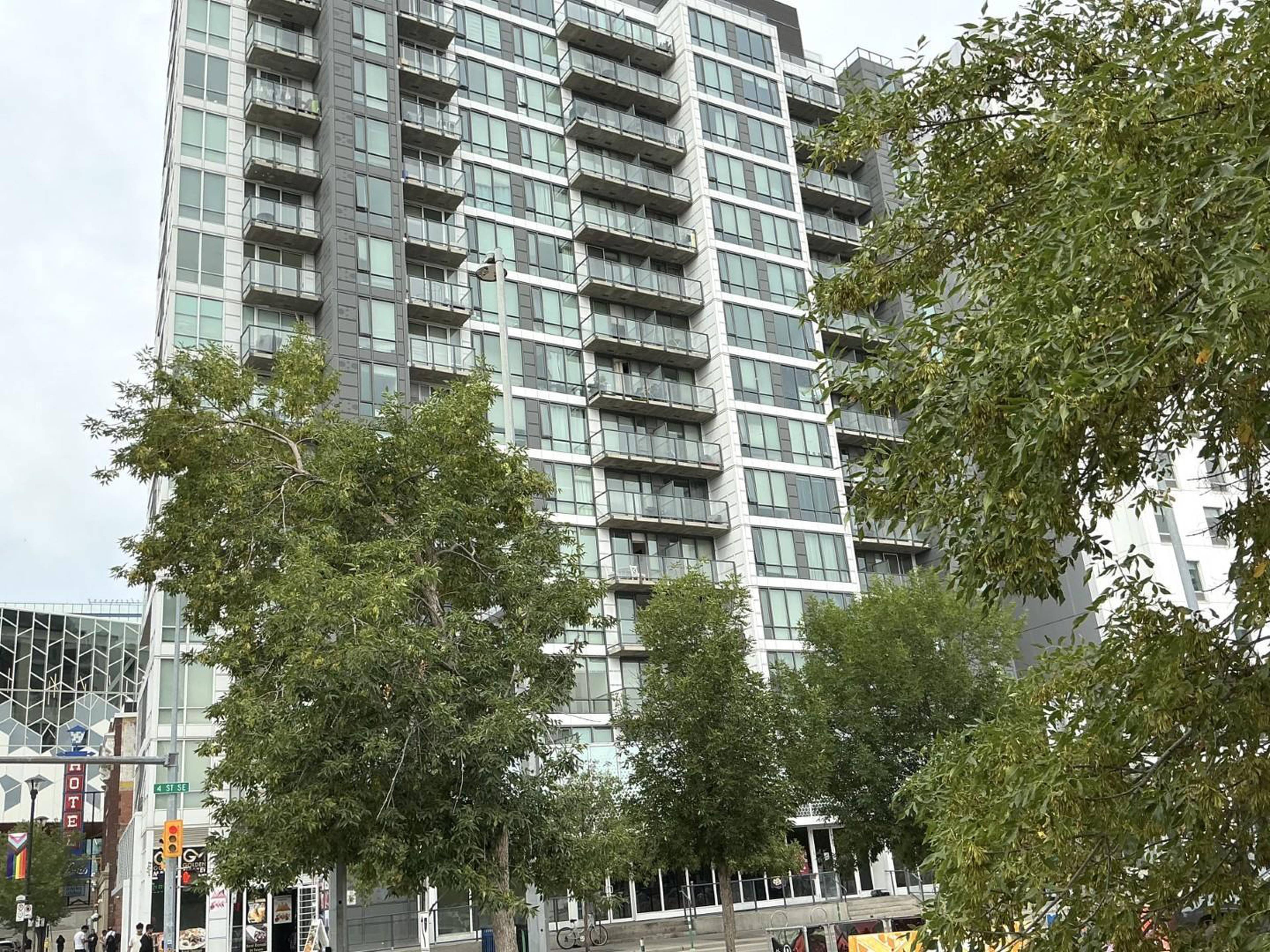 2 ch.  · 2 s. de bains for rent $1,995 / mois