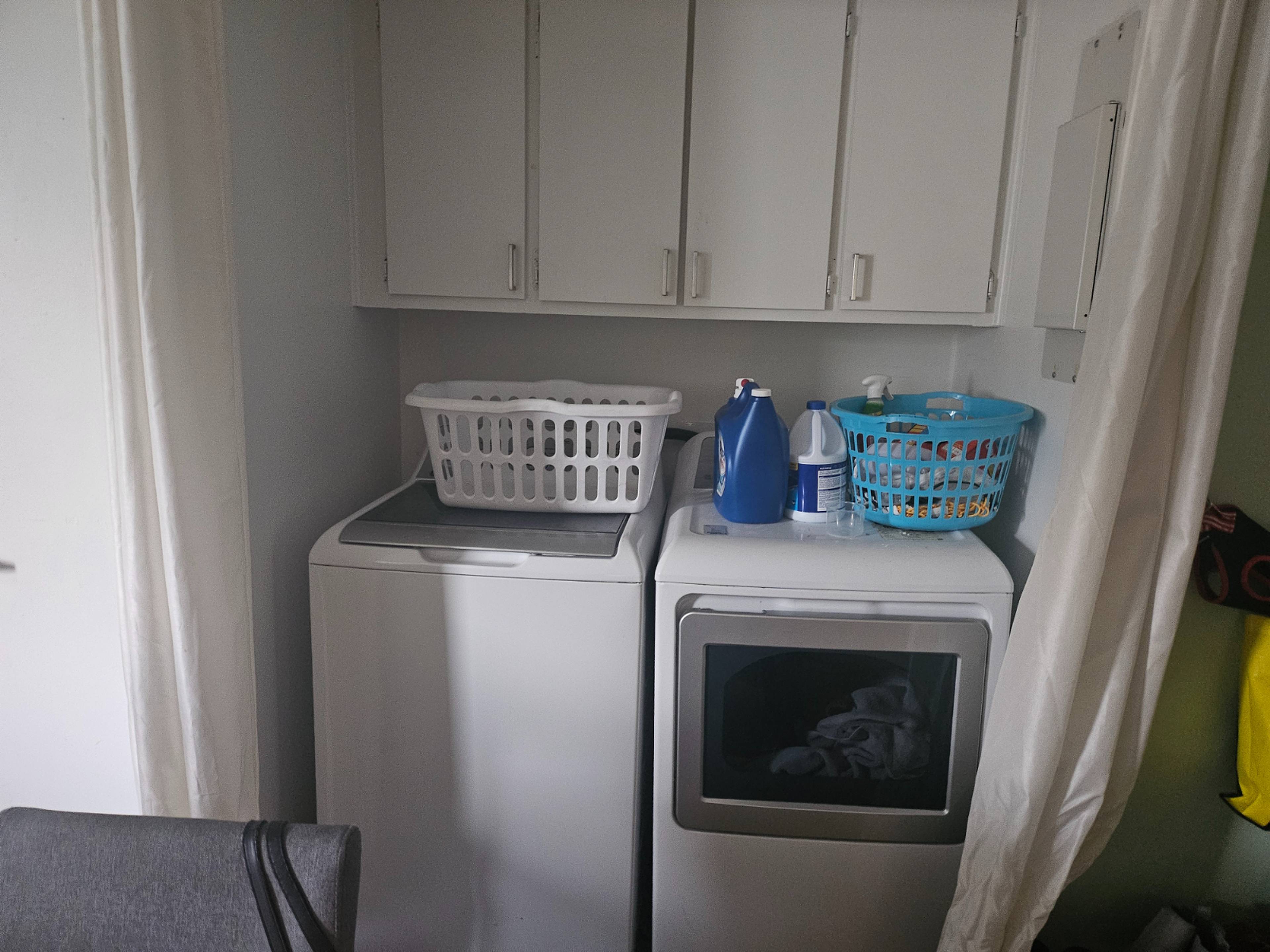 2 室  · 1 卫 for rent $1,422 / 月