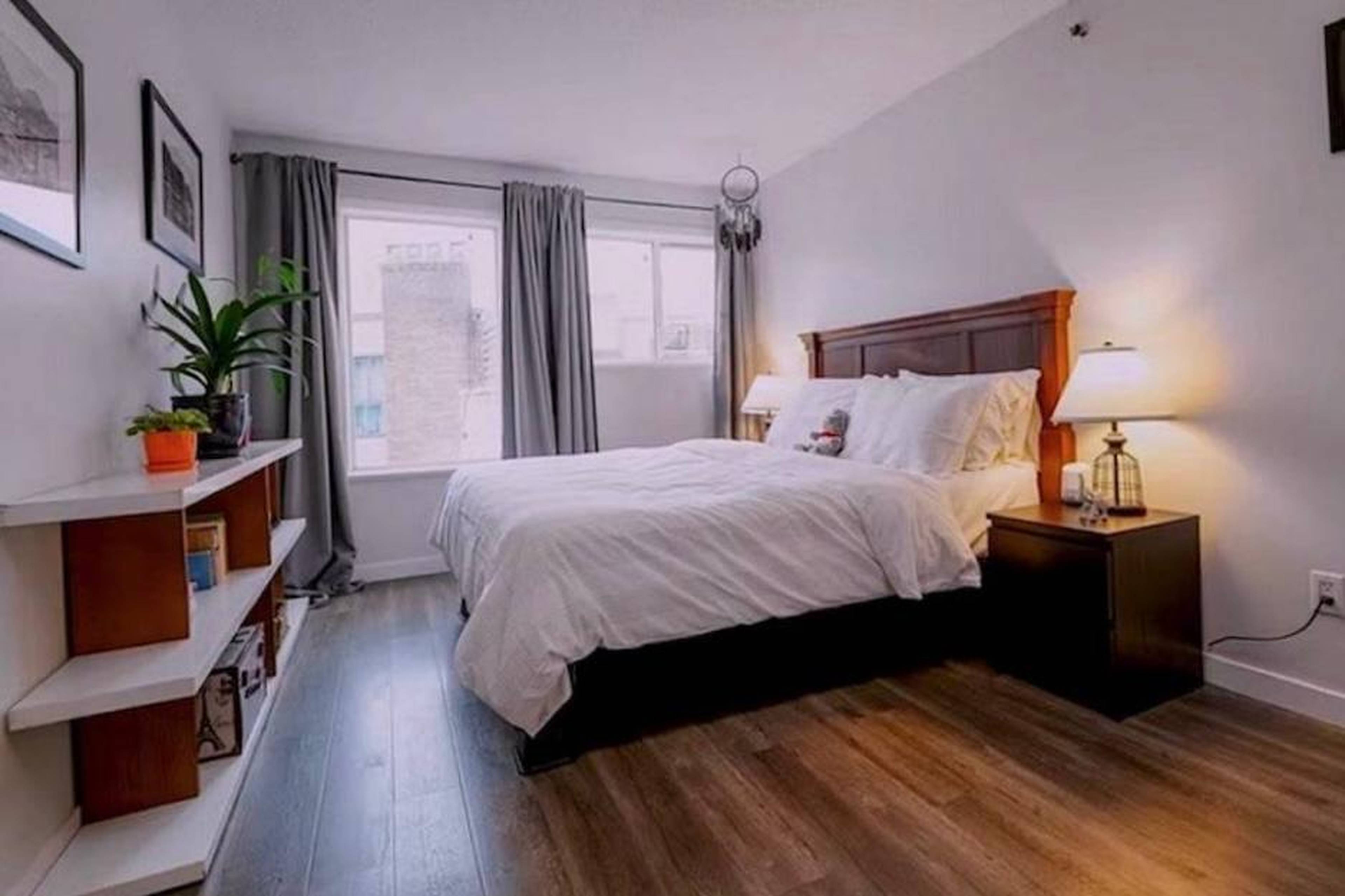 Room for rent $900 / month