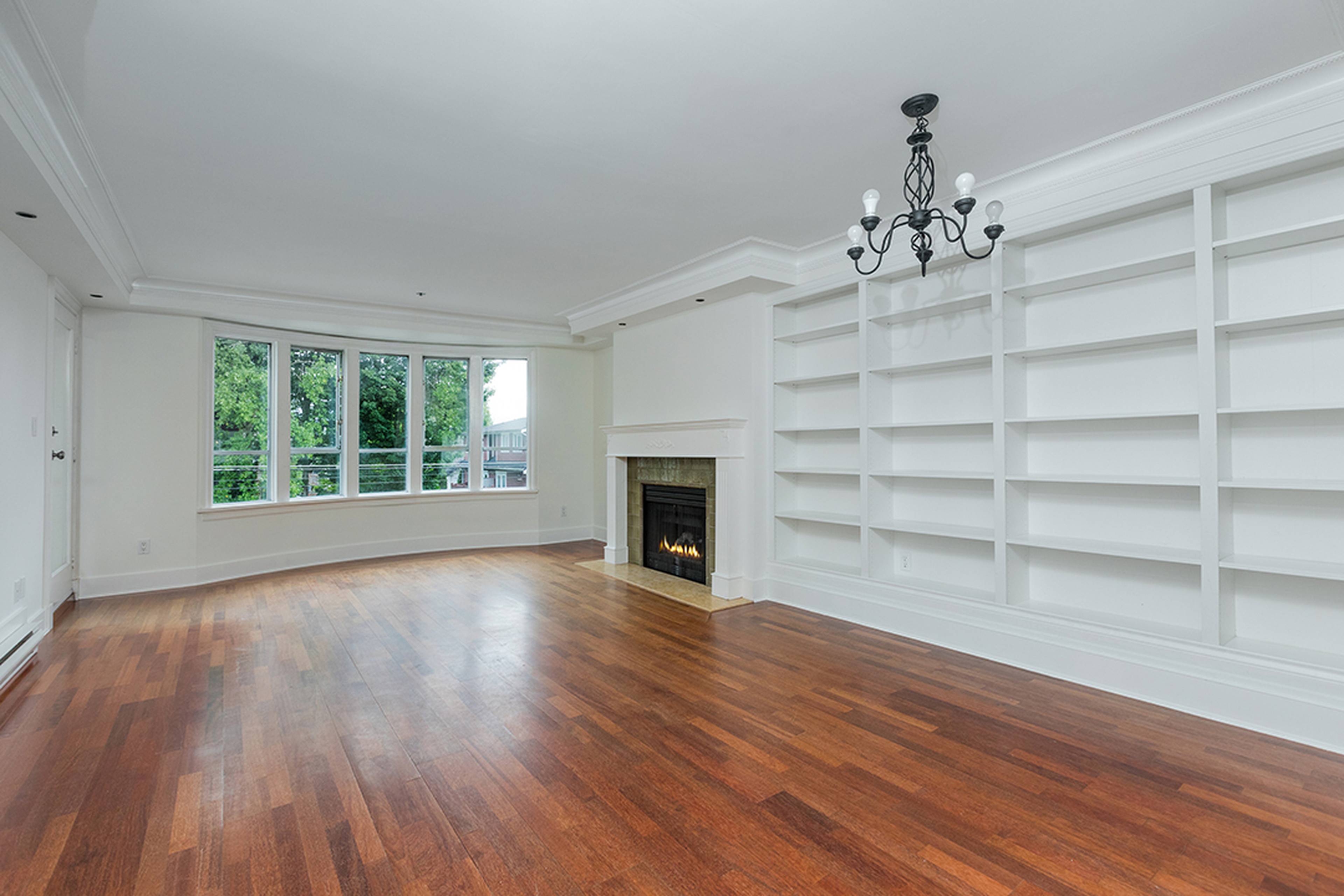 2 ch.  · 2 s. de bains for rent $4,300 / mois