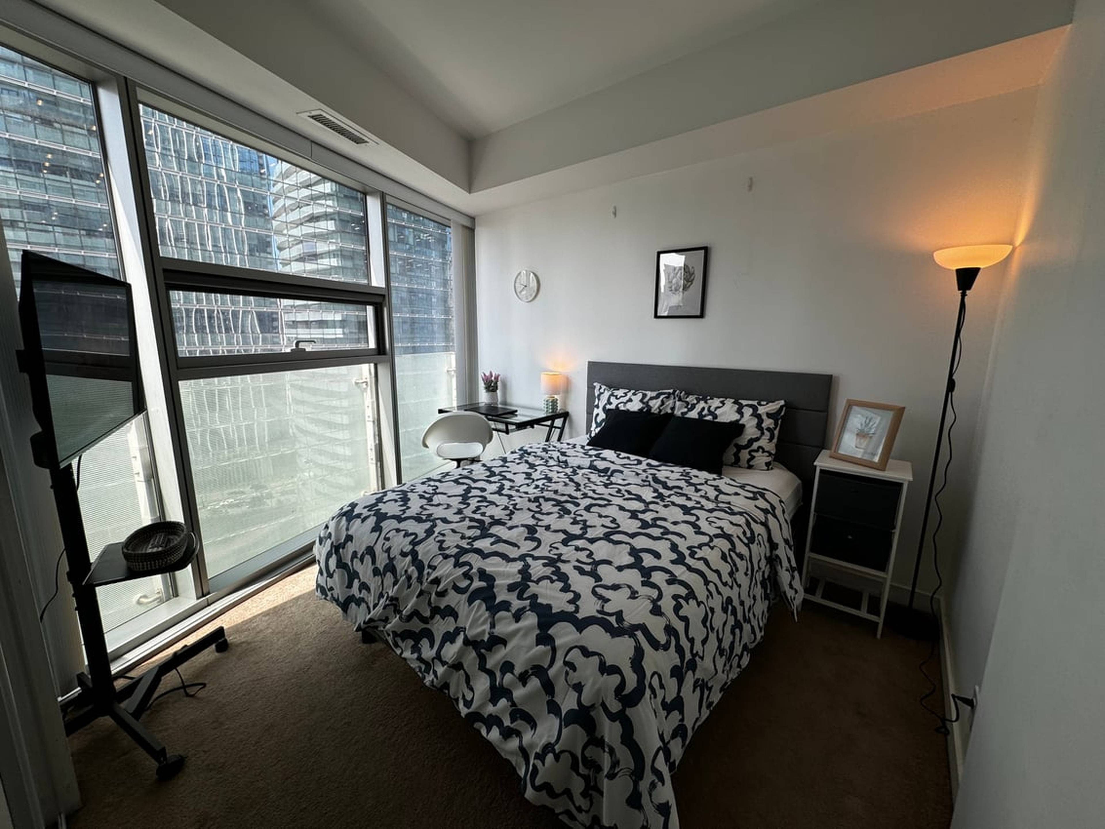 Room for rent $1,240 / month