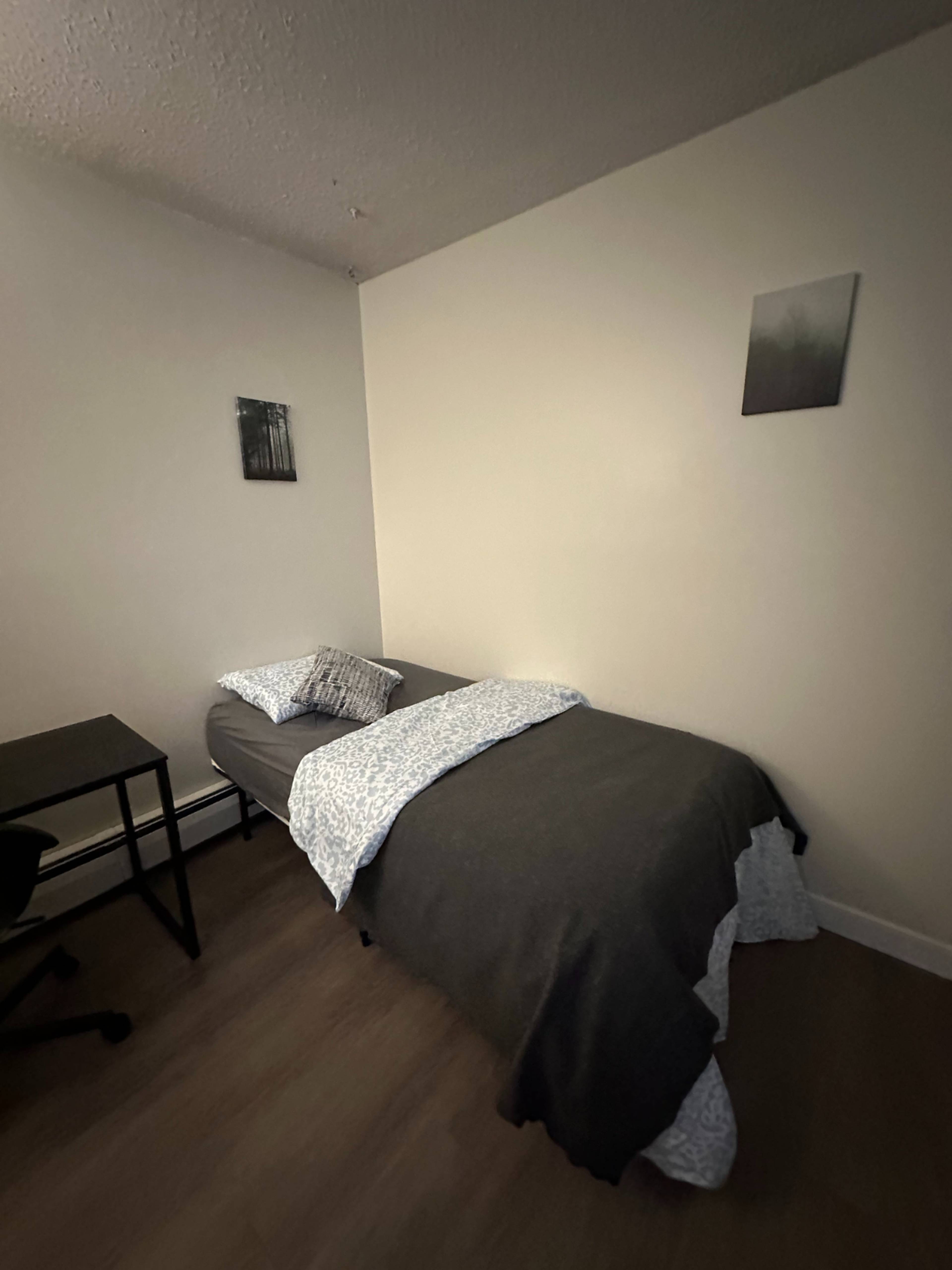 Room for rent $600 / month