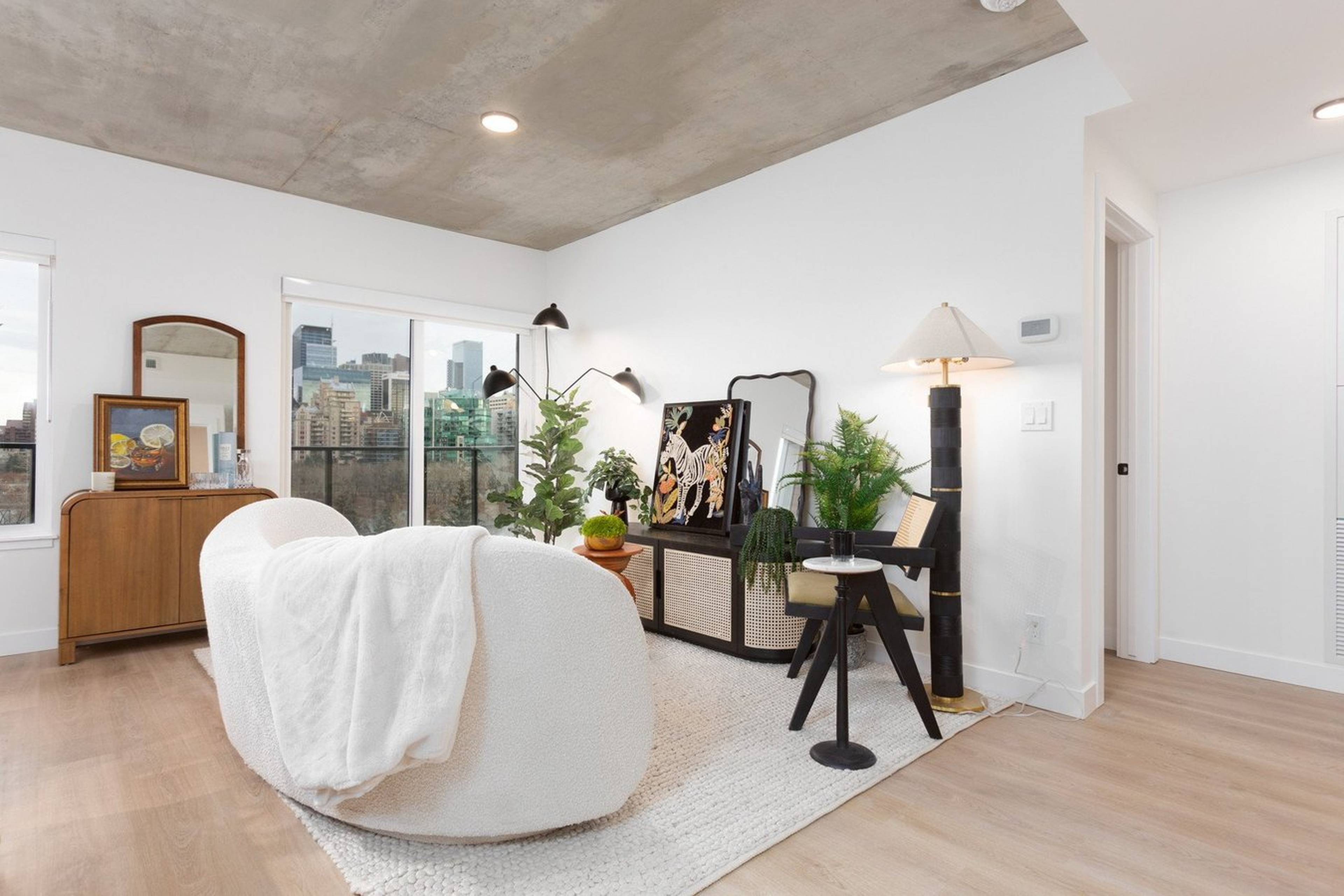 2 ch.  · 2 s. de bains for rent $2,450 / mois