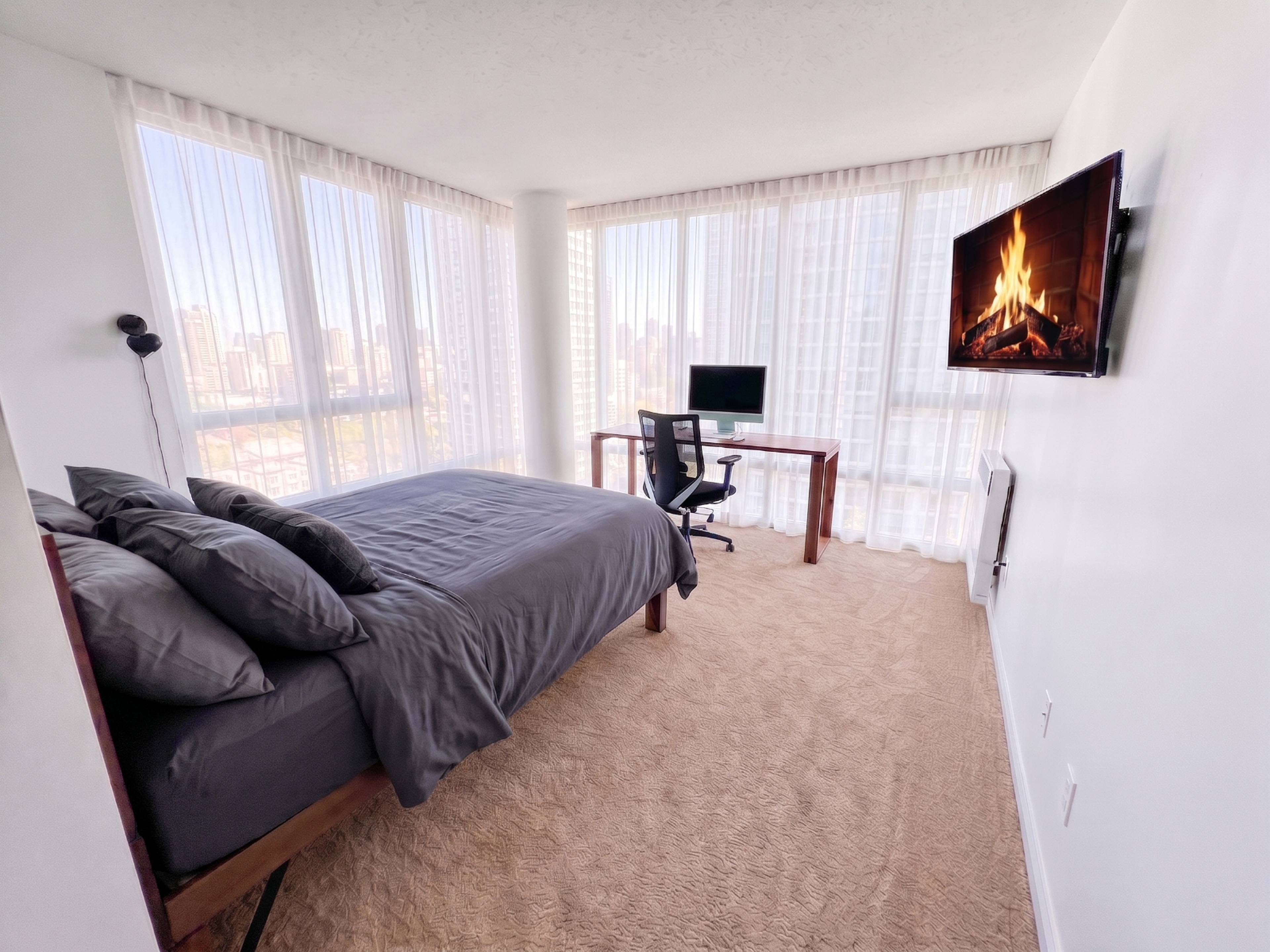 Room for rent $2,100 / month
