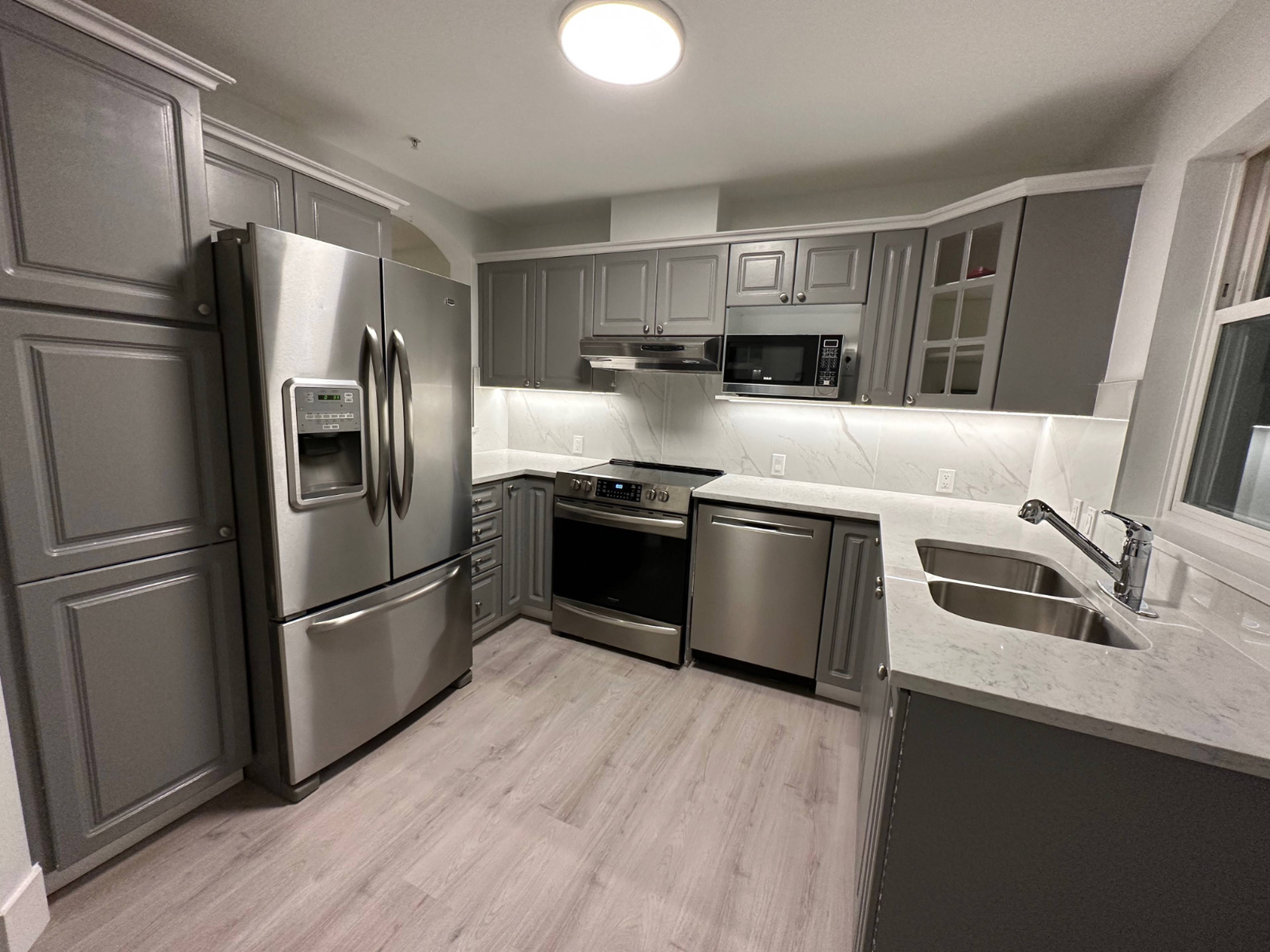 2 ch.  · 2 s. de bains for rent $3,200 / mois
