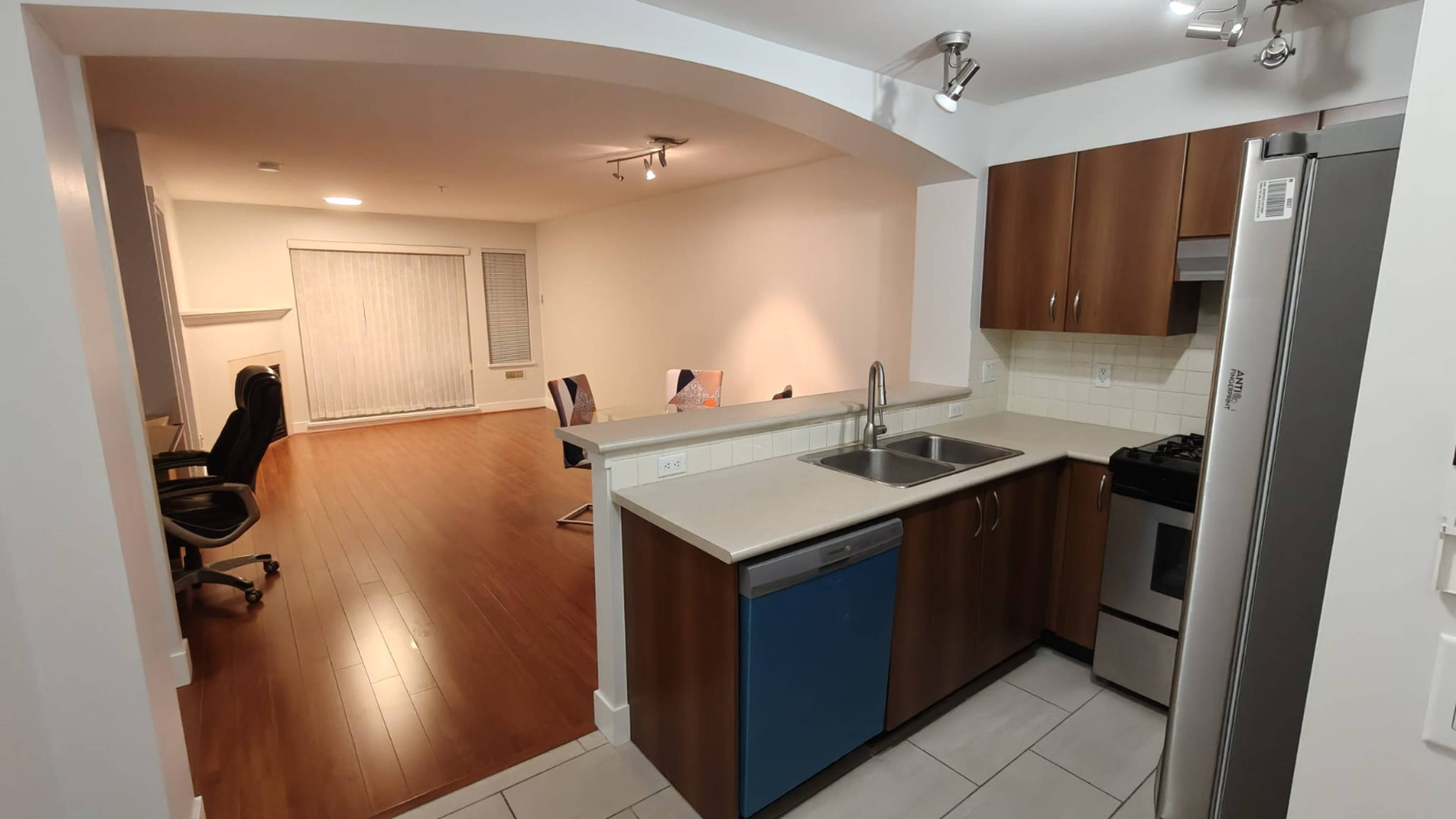 2 室  · 2 卫 for rent $2,800 / 月